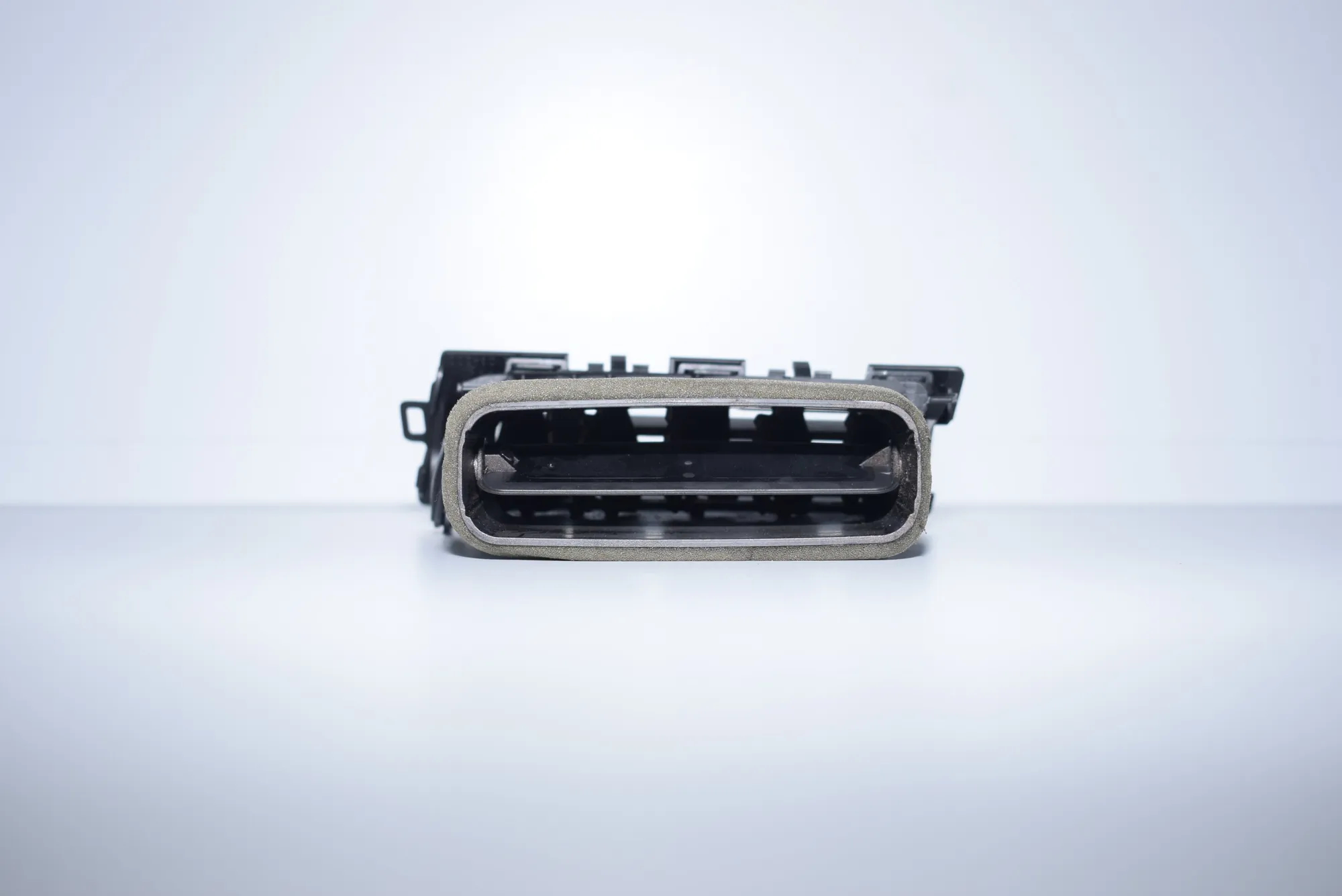 Dashboard Air Vents – OEM 6910731 · BMW 5 Touring (E61) 520 d 2007 – 3