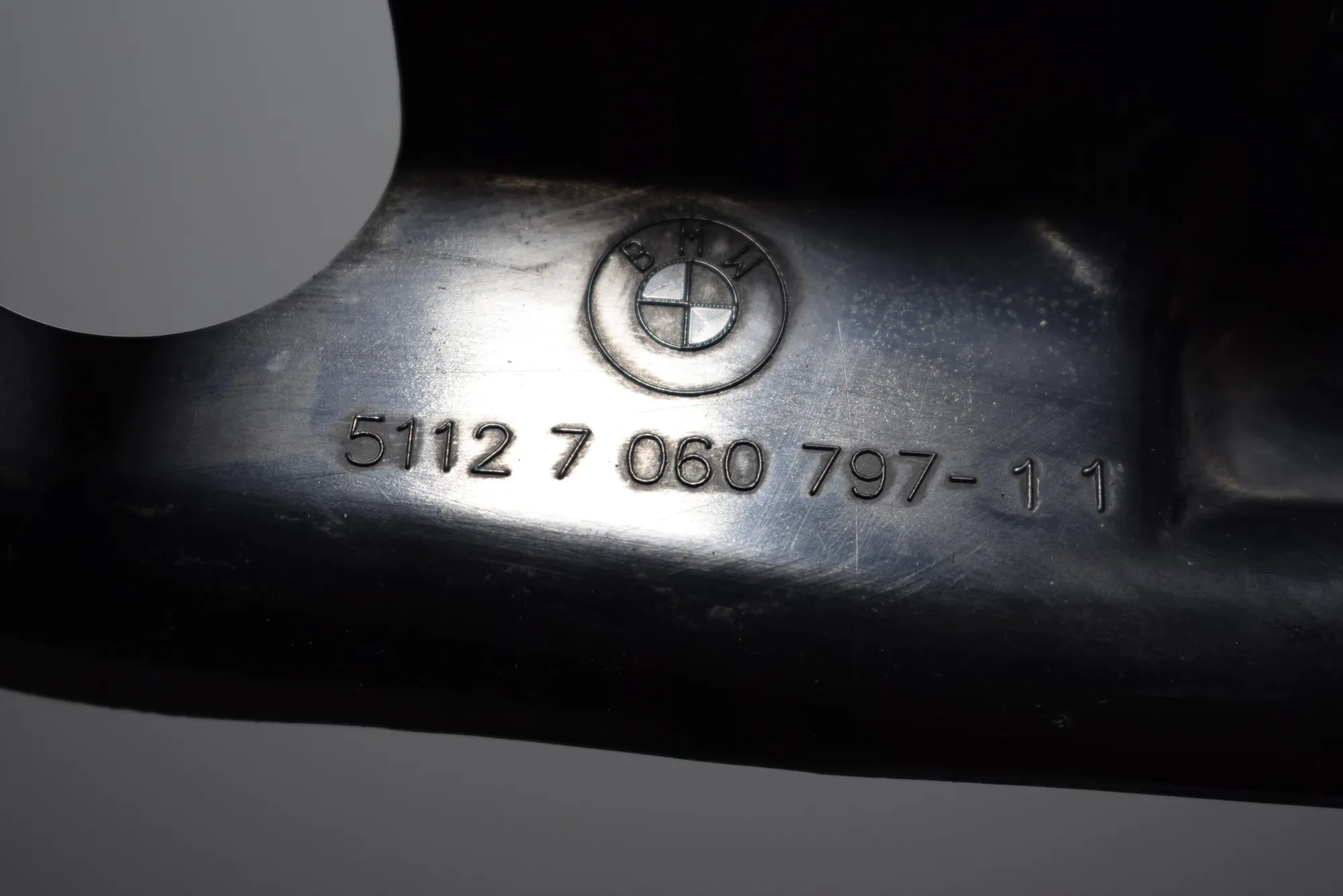 Rear Bumper Middle Bracket – OEM 7060797 · BMW 5 Touring (E61) 520 d 2007 – 7