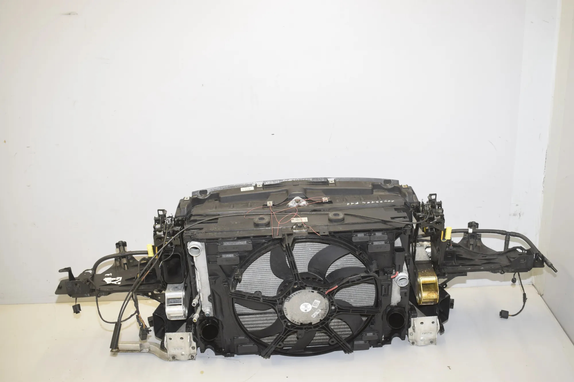 Slam Panel Frame Kit – OEM 8509175 · BMW 5 Touring (F11) 530 d xDrive 2012 – 5