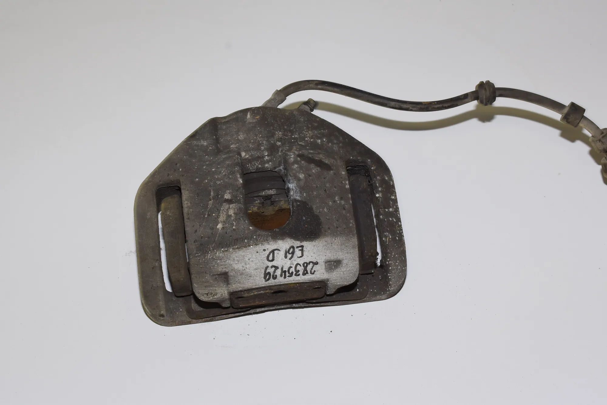 Front Right Brake Caliper – OEM NA · BMW 5 Touring (E61) 520 d 2007