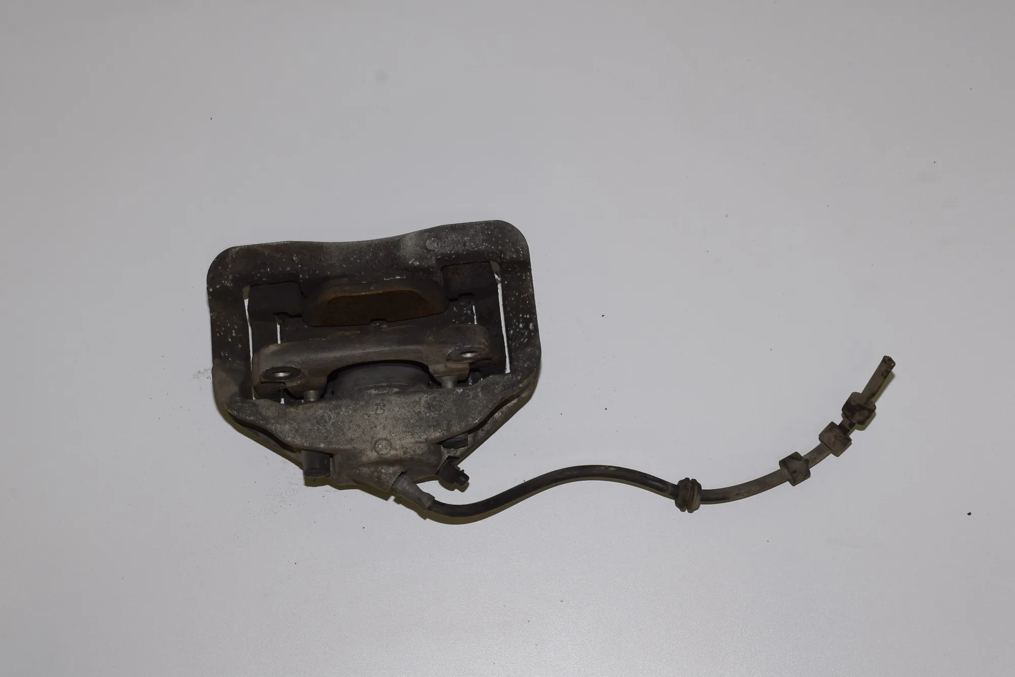 Front Right Brake Caliper – OEM NA · BMW 5 Touring (E61) 520 d 2007 – 2