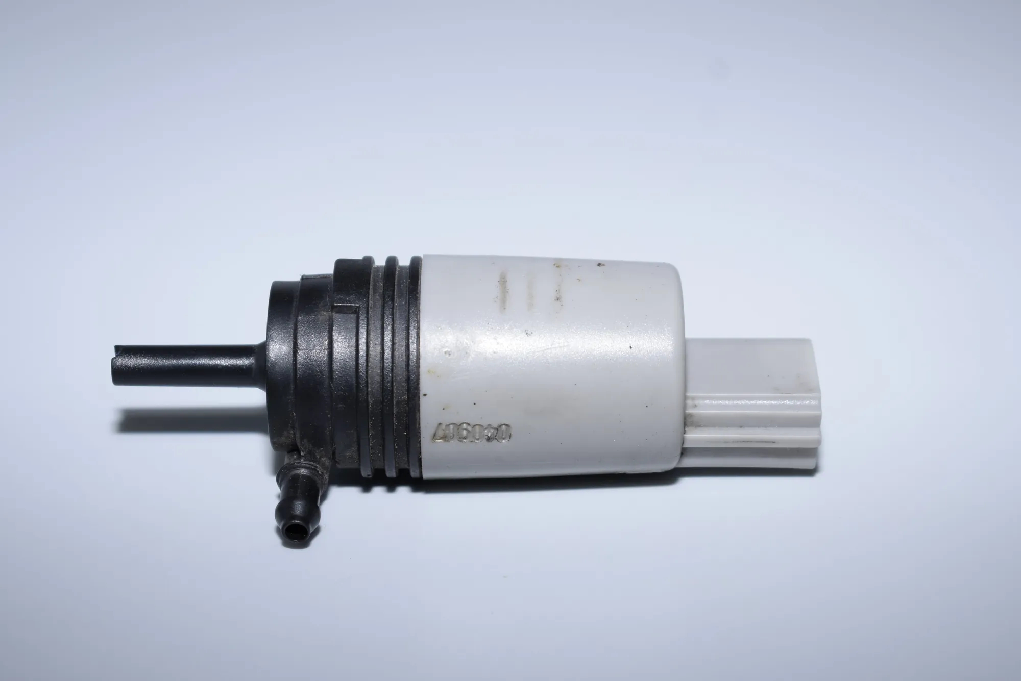 Washer Tank Motor – OEM 6934159 · BMW 5 Touring (E61) 520 d 2007