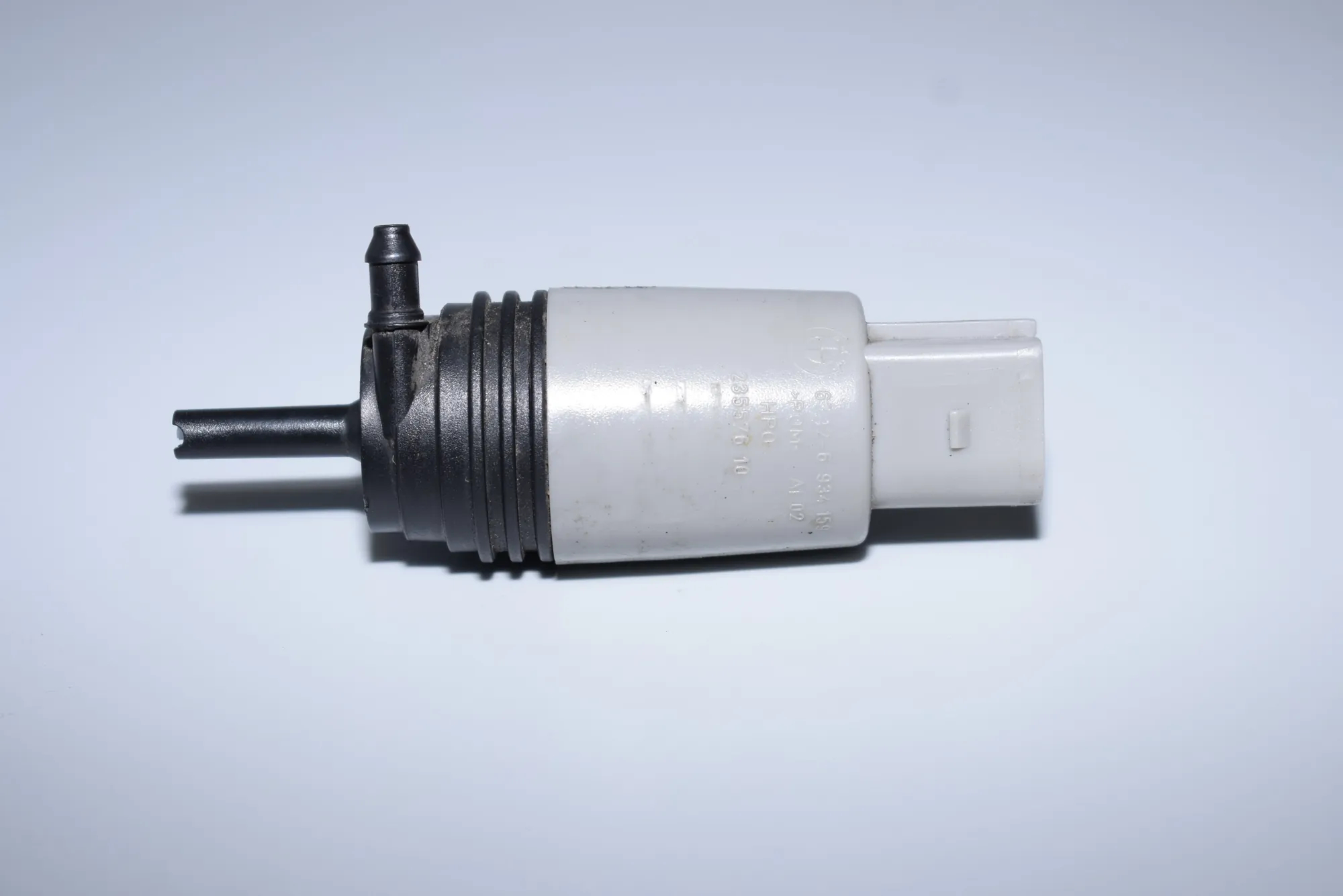 Washer Tank Motor – OEM 6934159 · BMW 5 Touring (E61) 520 d 2007 – 2