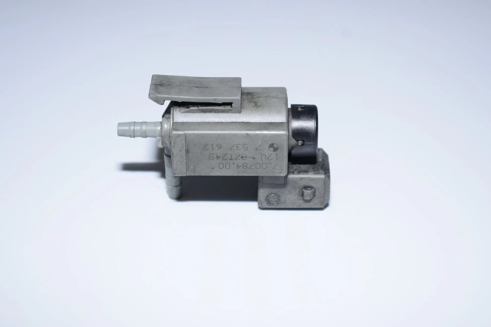 Solenoid Valve – OEM 7537612 · BMW 5 Touring (E61) 520 d 2007 – 5