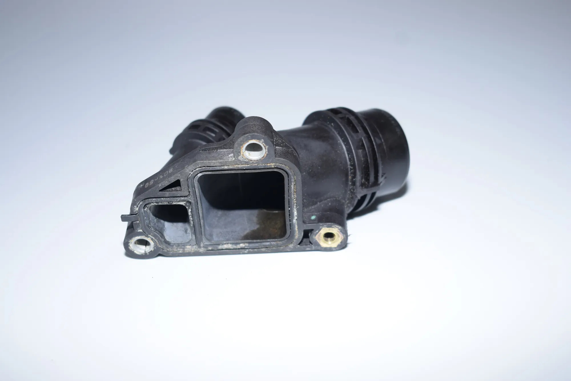 Other Engine Compartment Parts – OEM 7800048 · BMW 5 Touring (E61) 520 d 2007 – 5