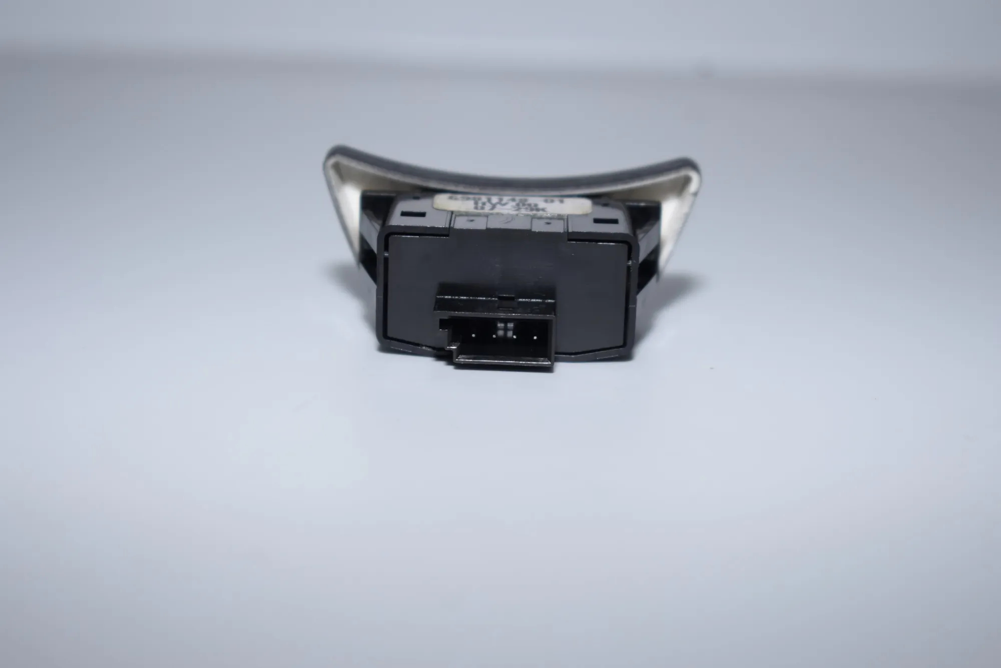 Switches – OEM 6981148 · BMW 5 Touring (E61) 520 d 2007 – 3