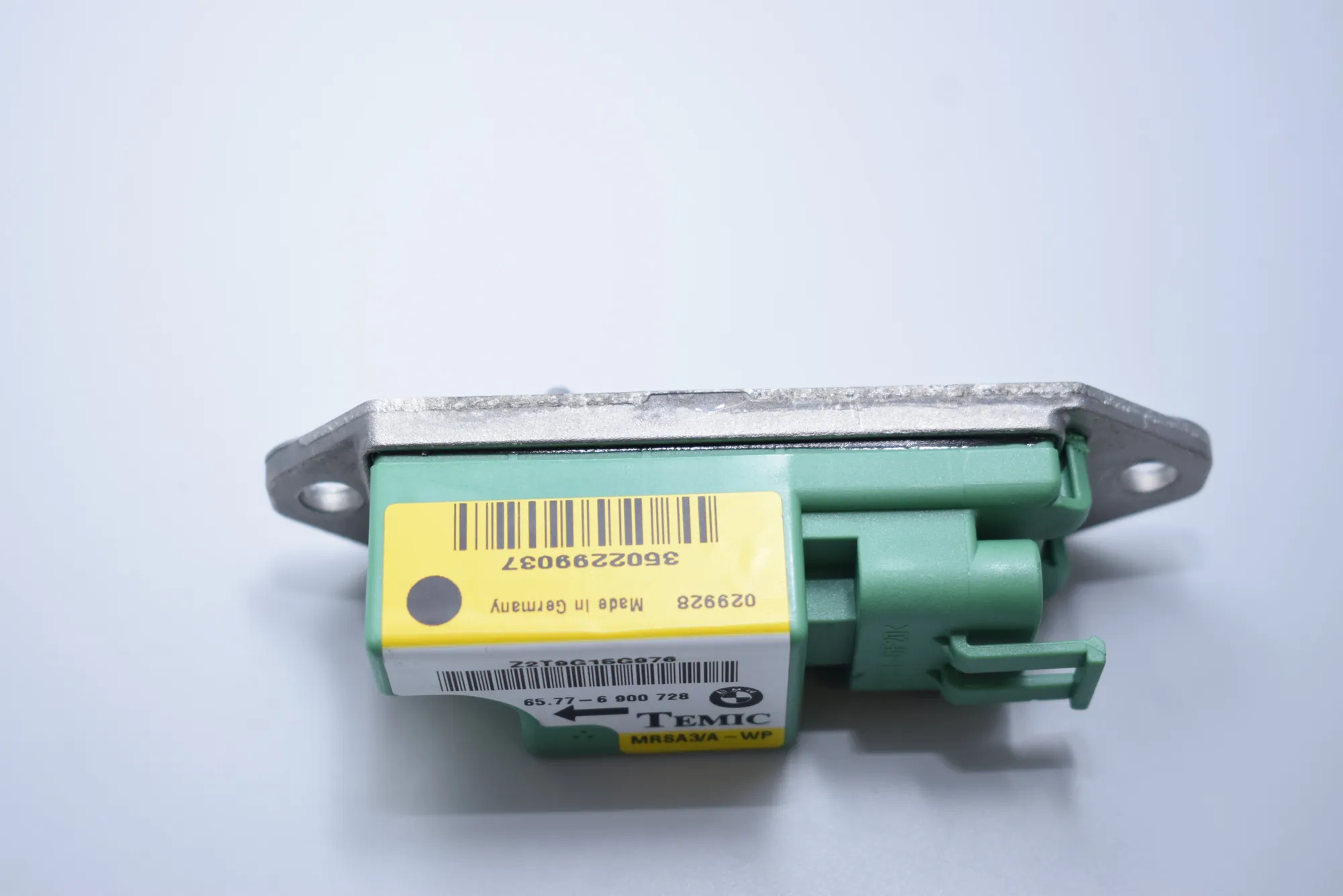 Front Right Impact Sensor – OEM 6900728 · BMW 5 Touring (E39) 530 d 1999 – 4