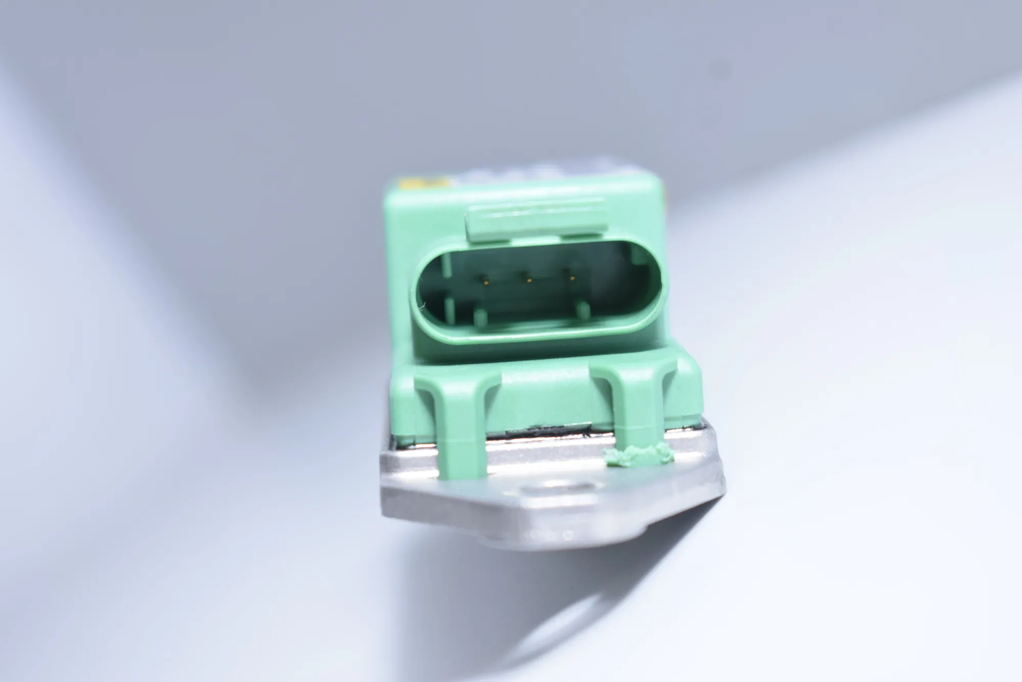 Front Right Impact Sensor – OEM 6900728 · BMW 5 Touring (E39) 530 d 1999 – 5