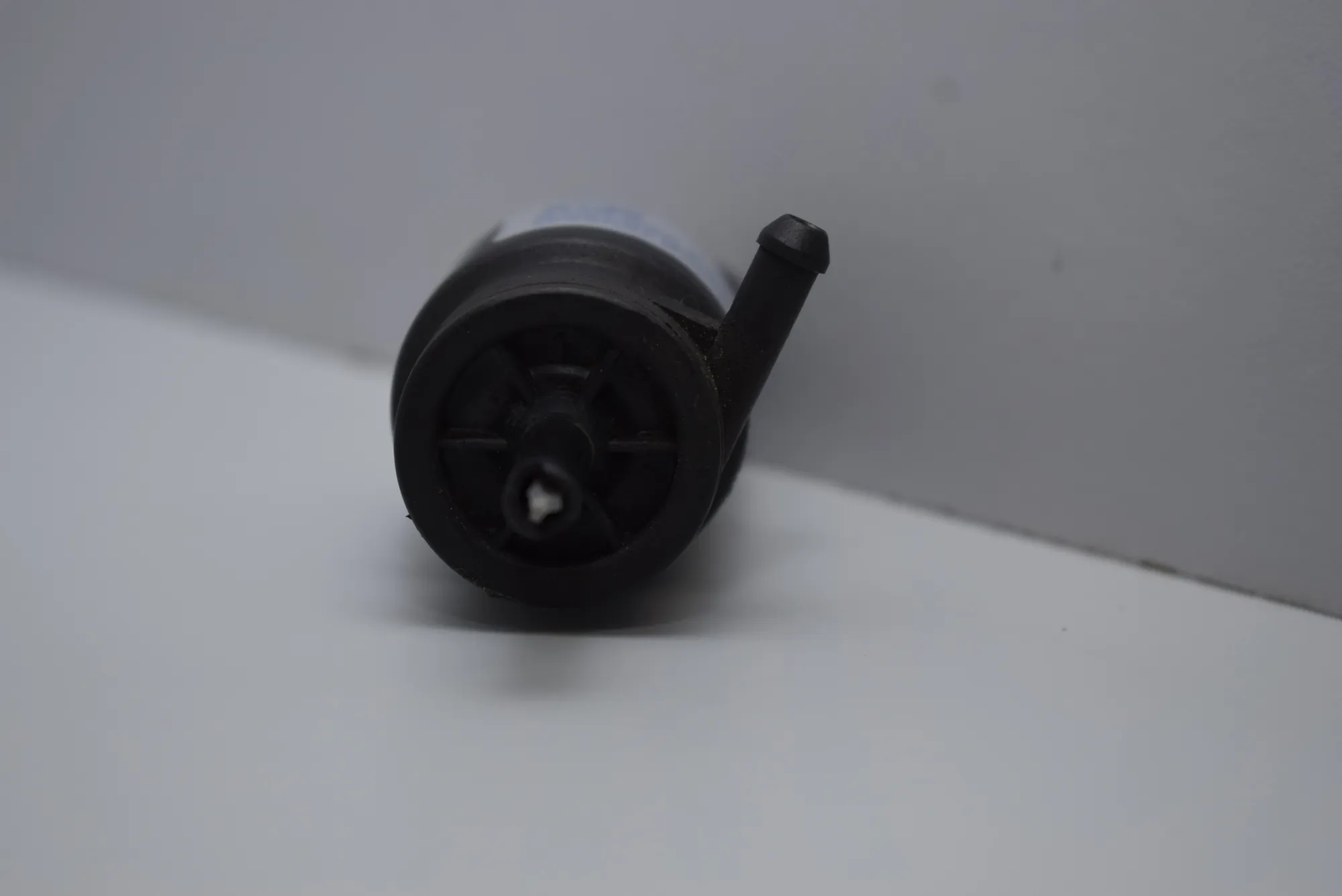 Washer Tank Motor – OEM NA · BMW 5 Touring (E39) 530 d 1999 – 2