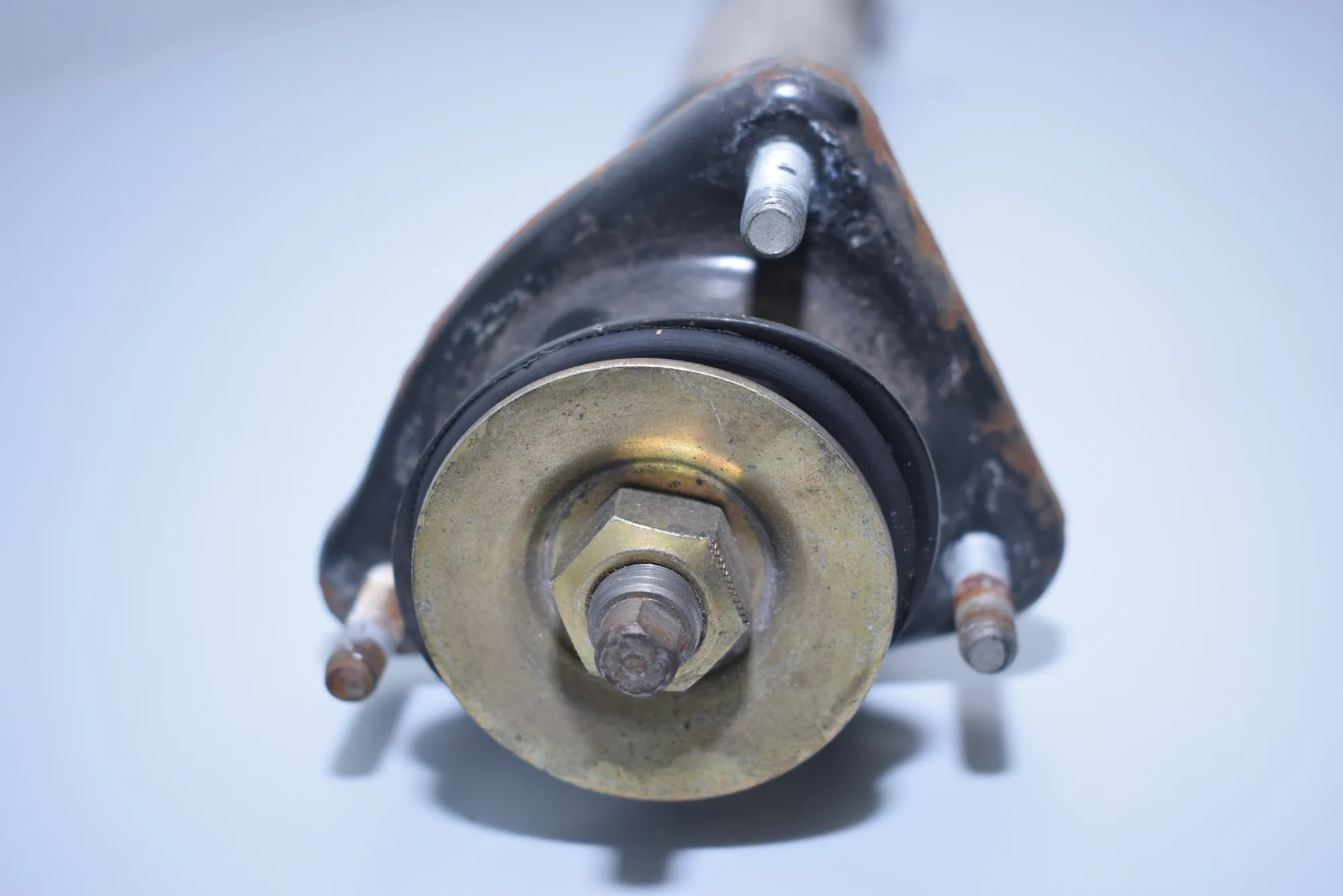 Rear Right Shock Absorber – OEM 4904557 · BMW 5 Touring (E39) 530 d 1999 – 2