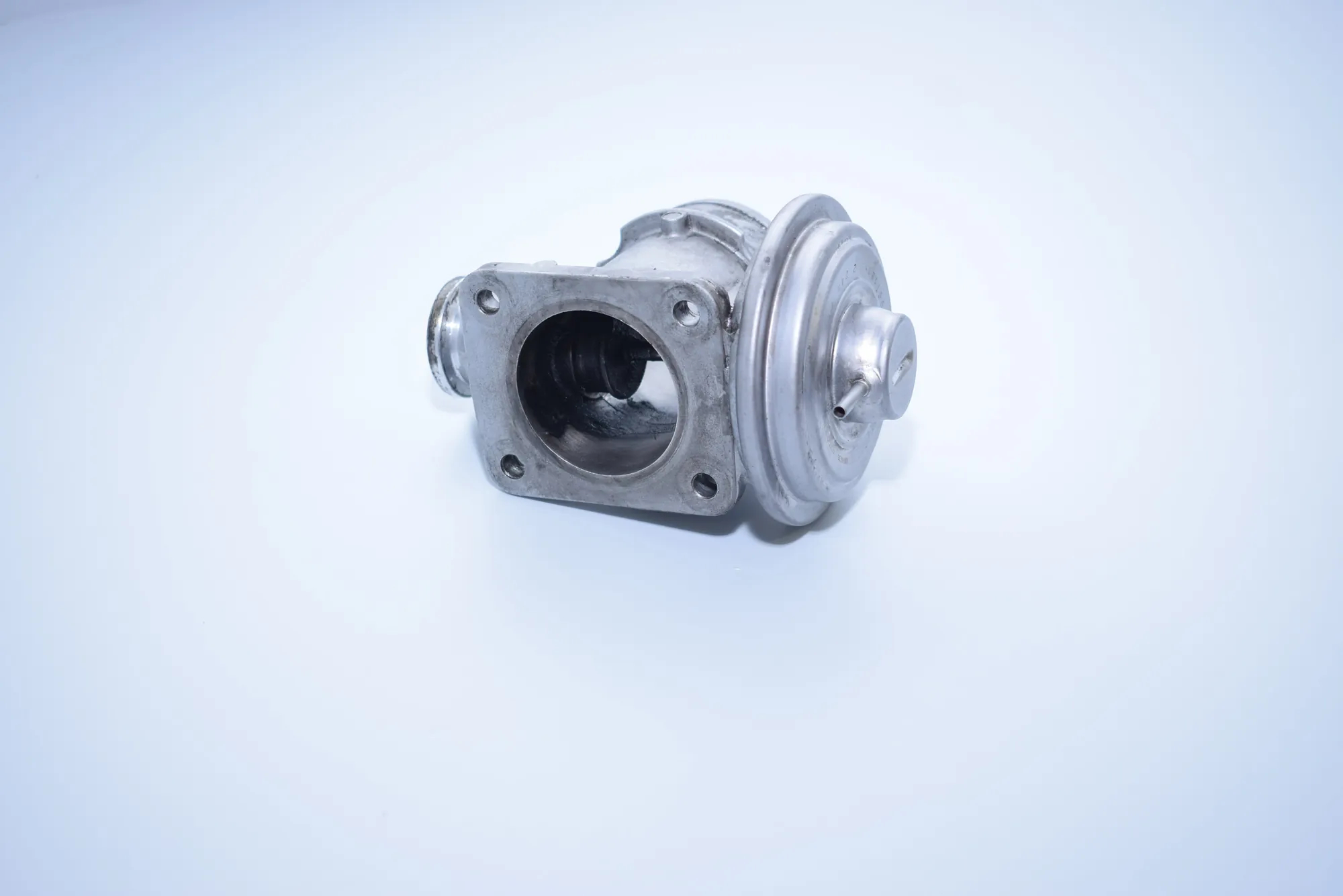 EGR Valve – OEM 2248717 · BMW 5 Touring (E39) 530 d 1999