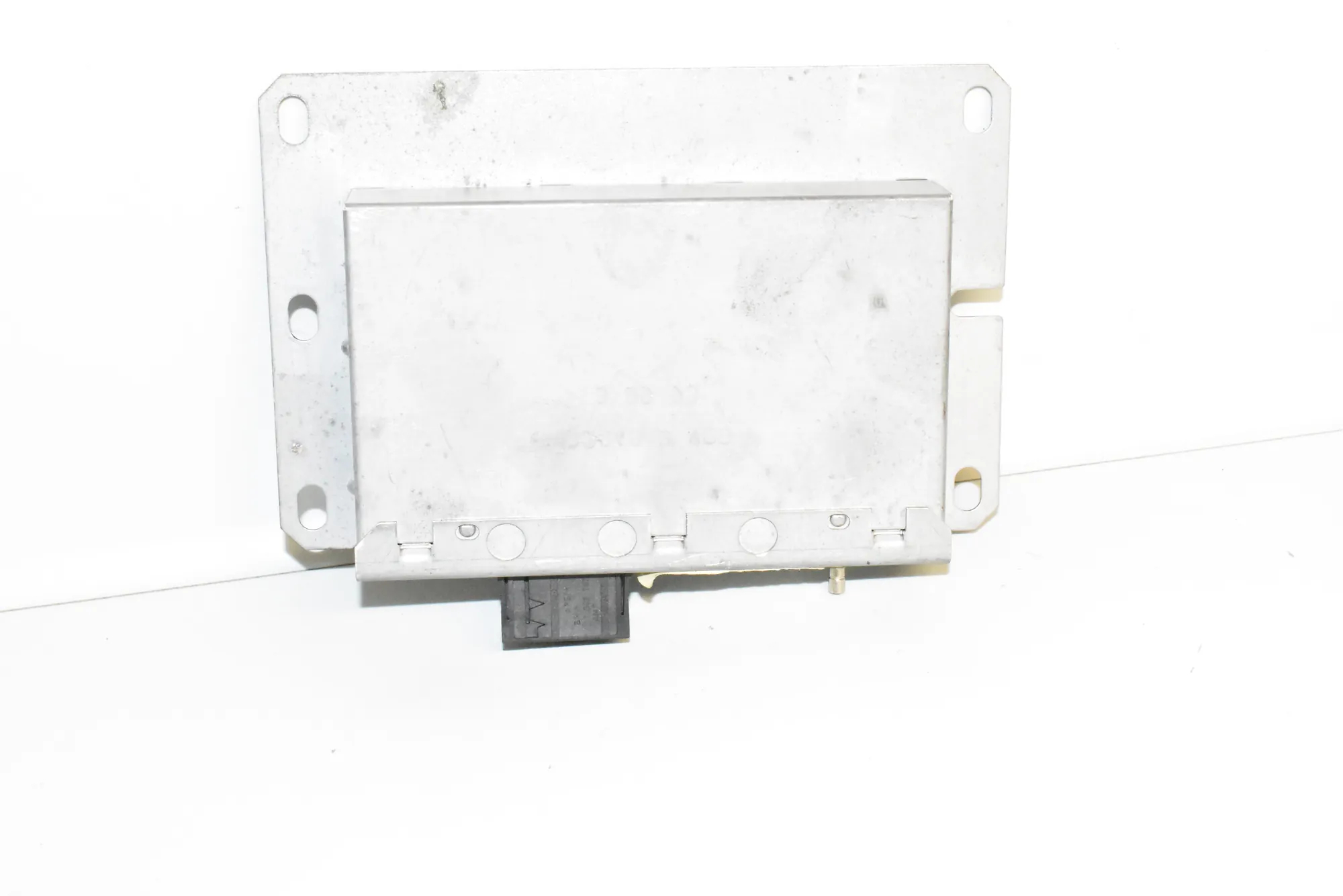 Antenna Amplifier – OEM 8385141 · BMW 7 (E38) BMW 7 (E38) 2000