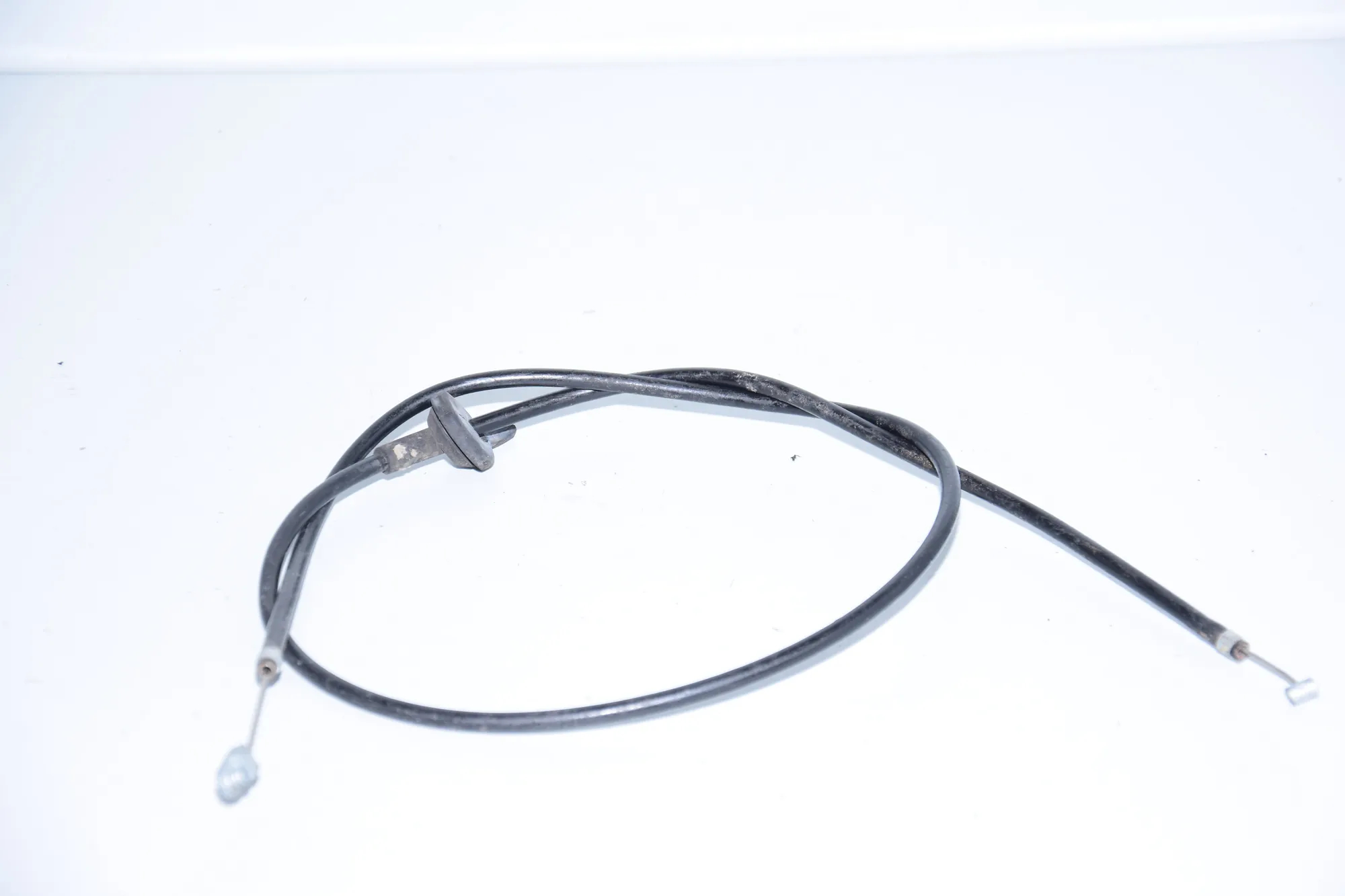 Bonnet Lock Cable – OEM 7008760 · BMW 5 (E60) BMW 5 (E60) 2005 – 2