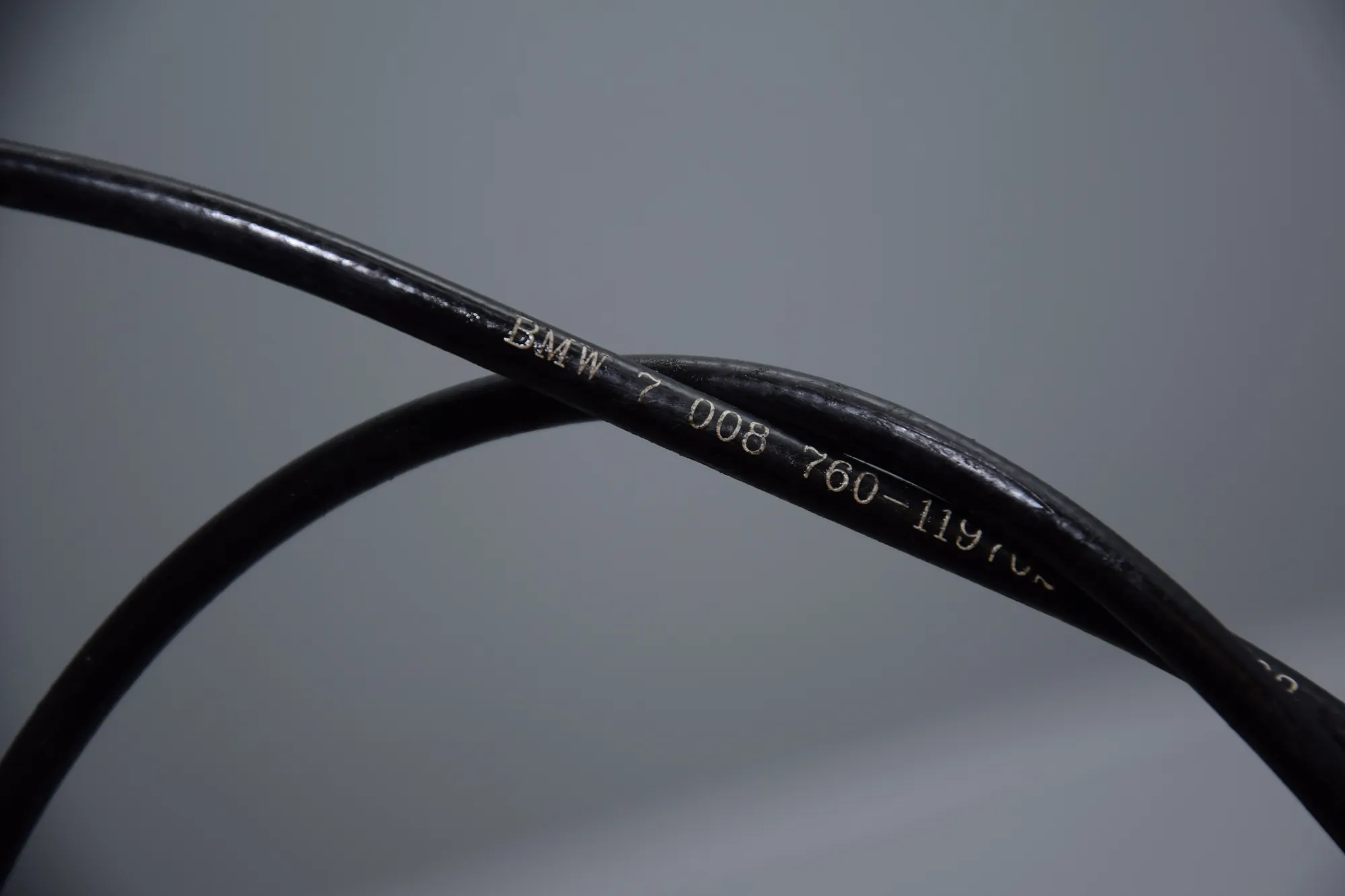 Bonnet Lock Cable – OEM 7008760 · BMW 5 (E60) BMW 5 (E60) 2005