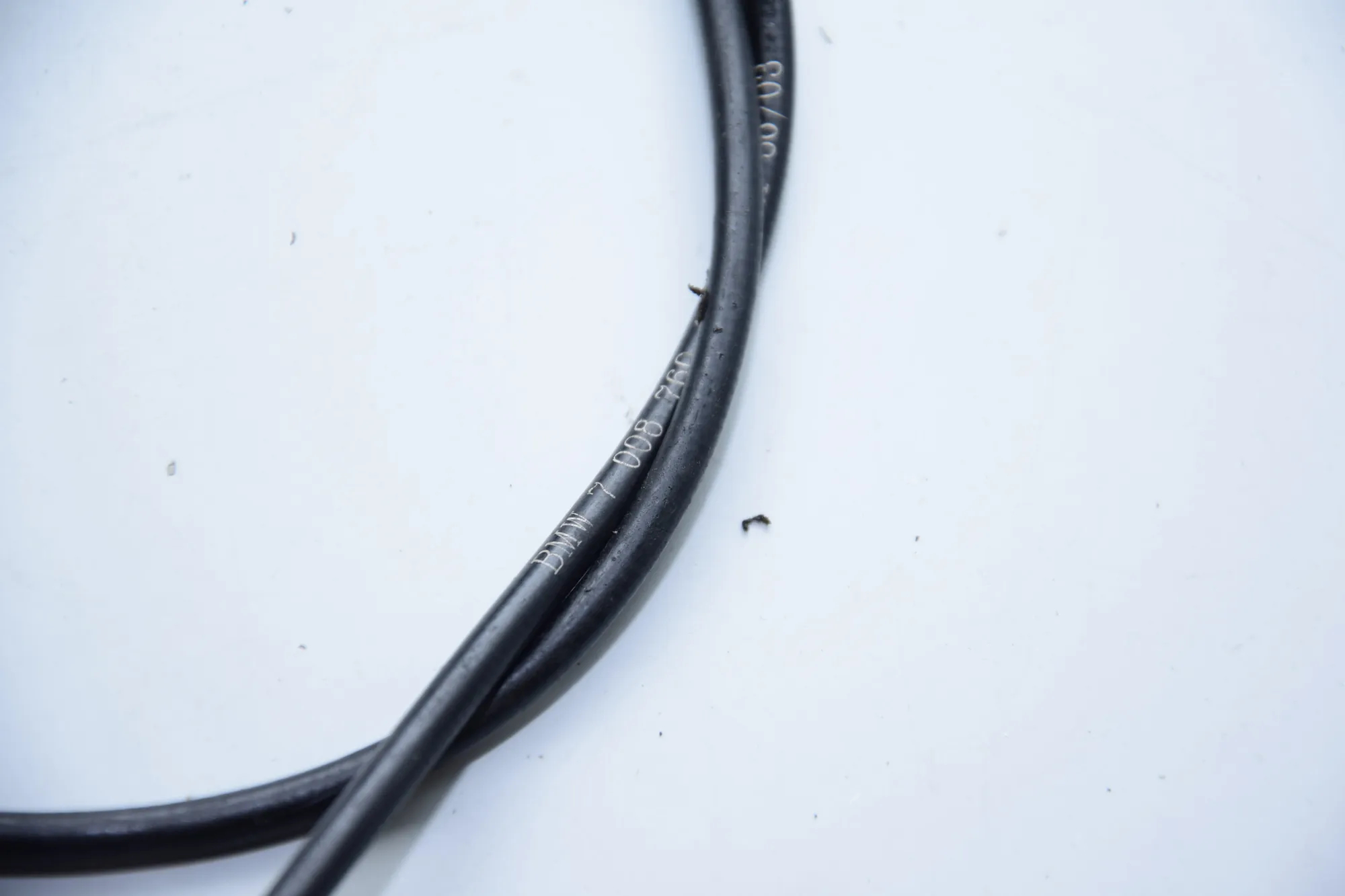 Bonnet Lock Cable – OEM 7008760 · BMW 5 (E60) BMW 5 (E60) 2005 – 2