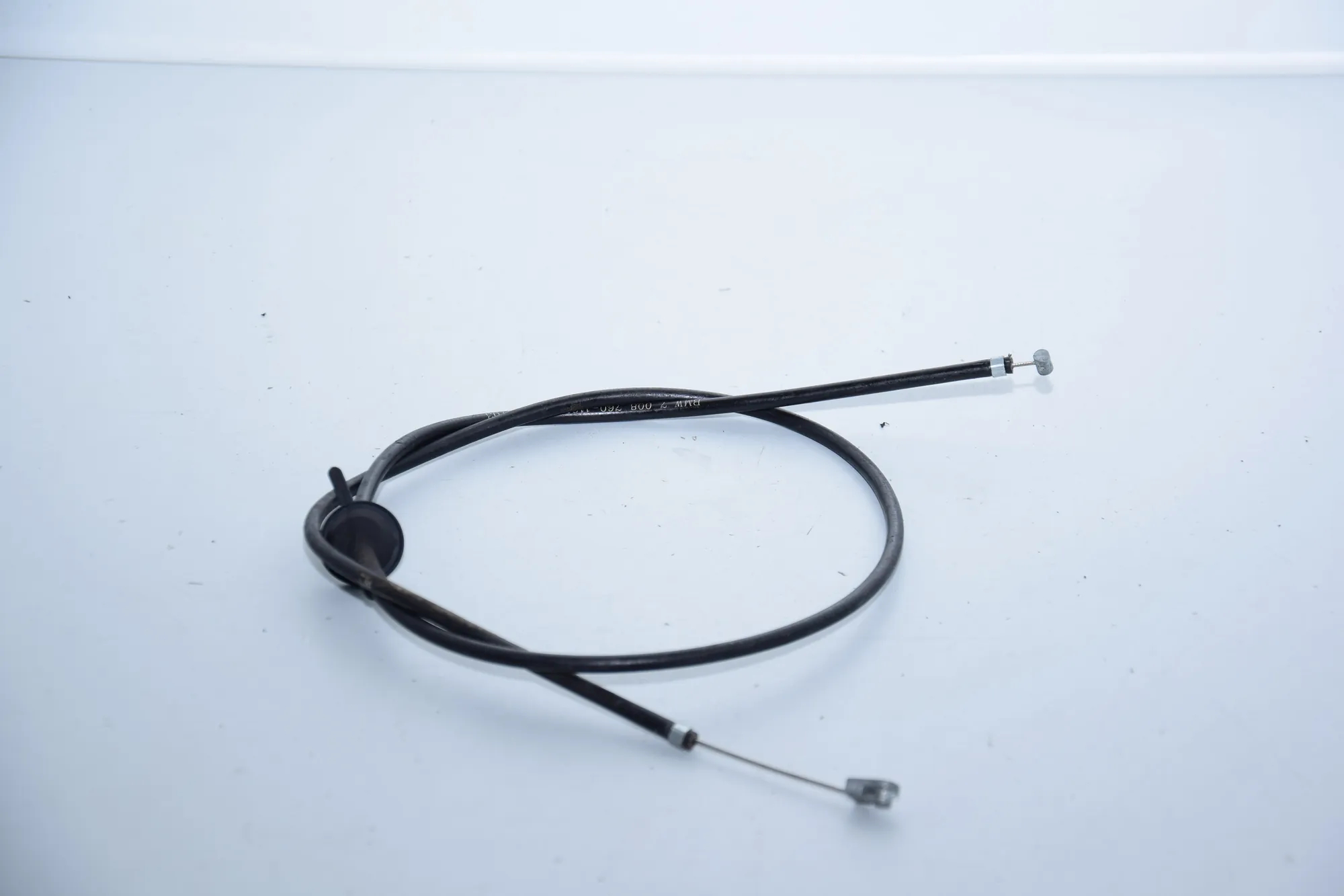 Bonnet Lock Cable – OEM 7008760 · BMW 5 (E60) BMW 5 (E60) 2005