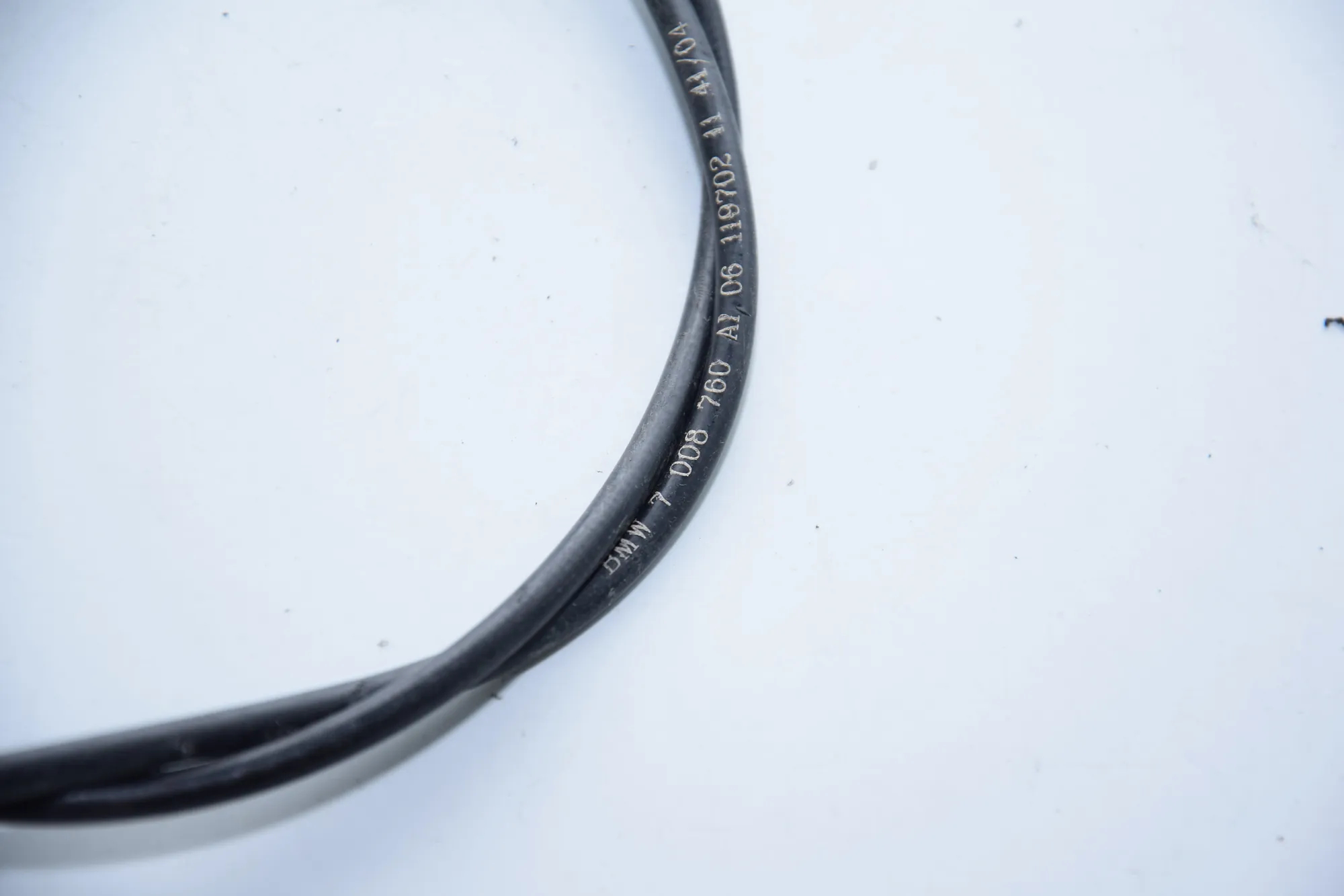 Bonnet Lock Cable – OEM 7008760 · BMW 5 (E60) BMW 5 (E60) 2005 – 2