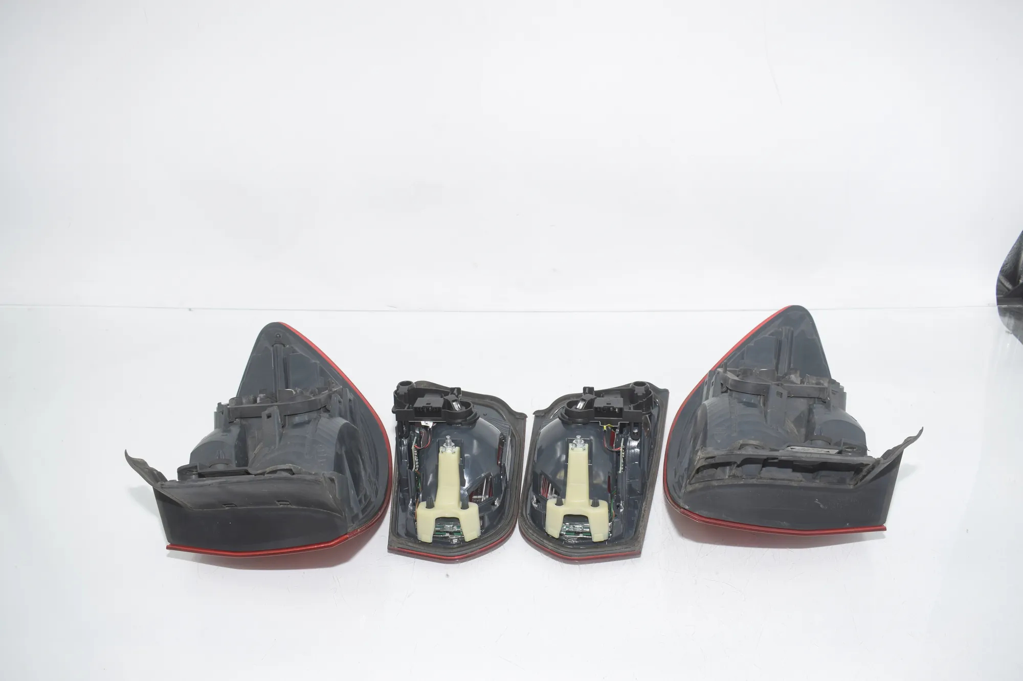 Rear Tail Light Set – OEM 7259915 · BMW 3 Touring (F31) 330 d 2013 – 7