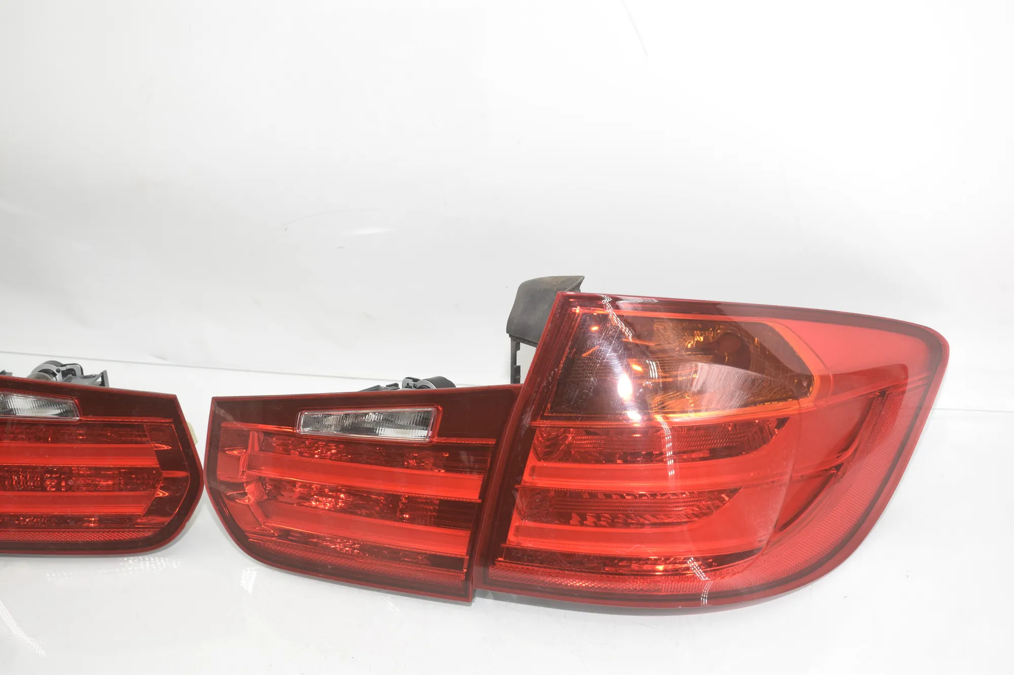 Rear Tail Light Set – OEM 7259915 · BMW 3 Touring (F31) 330 d 2013 – 5