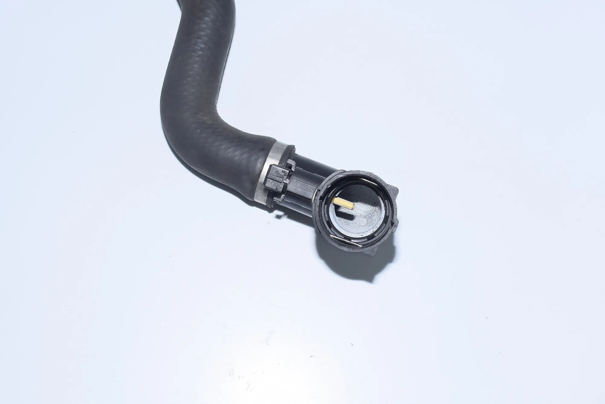 Right Side Cooling Radiator Hose – OEM 7500750 · BMW X5 (E53) 4.6 is 2003 – 5