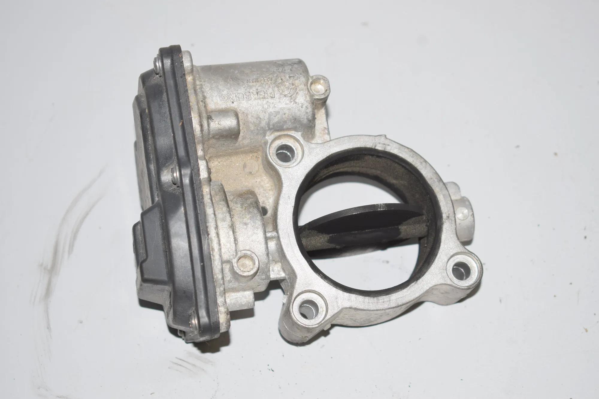 Throttle Body – OEM 7810752 · BMW 3 (F30, F80) BMW 3 (F30, F80) 318 d 2015 – 4