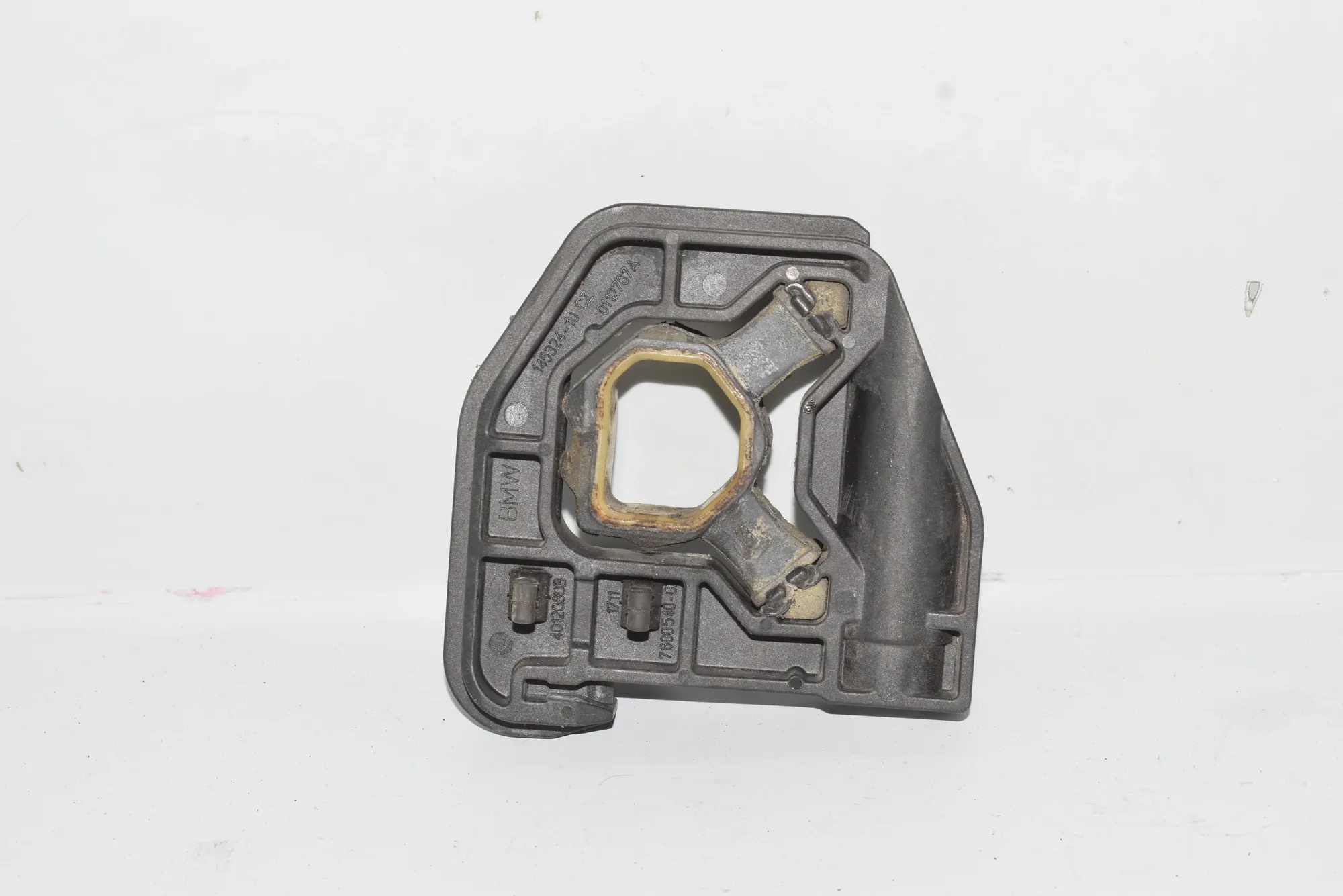 Other Body Parts – OEM 7600540 · BMW 3 (F30, F80) BMW 3 (F30, F80) 2012 – 2