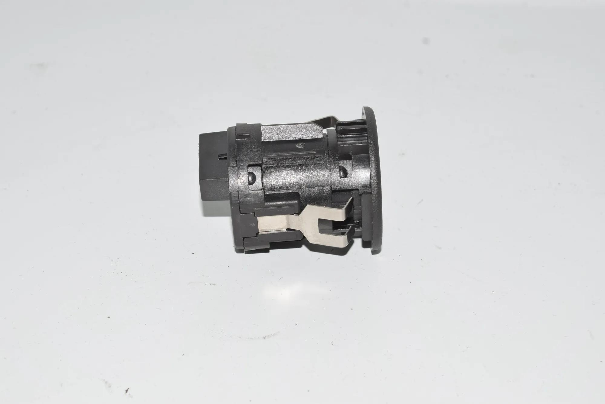 Other Control Units – OEM 919698606 · BMW 3 (E90) BMW 3 (E90) 2006 – 4