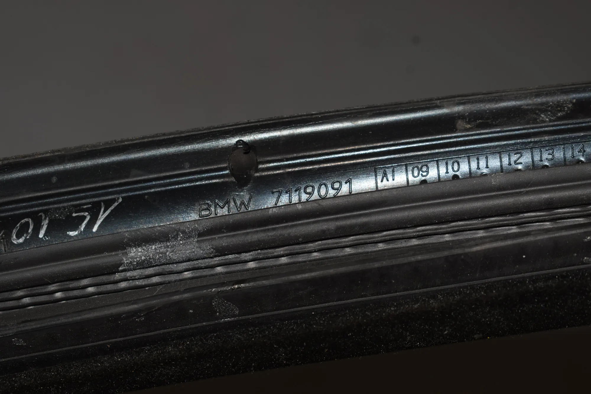 Front Left Door Seal Rubber – OEM 7119091 · BMW 3 Coupe (E92) BMW 3 Coupe (E92) 2010 – 3