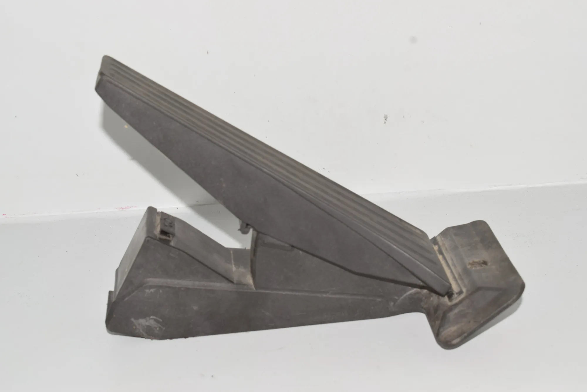 Throttle Pedal – OEM 6788632 · BMW 3 Coupe (E92) BMW 3 Coupe (E92) 2010 – 3