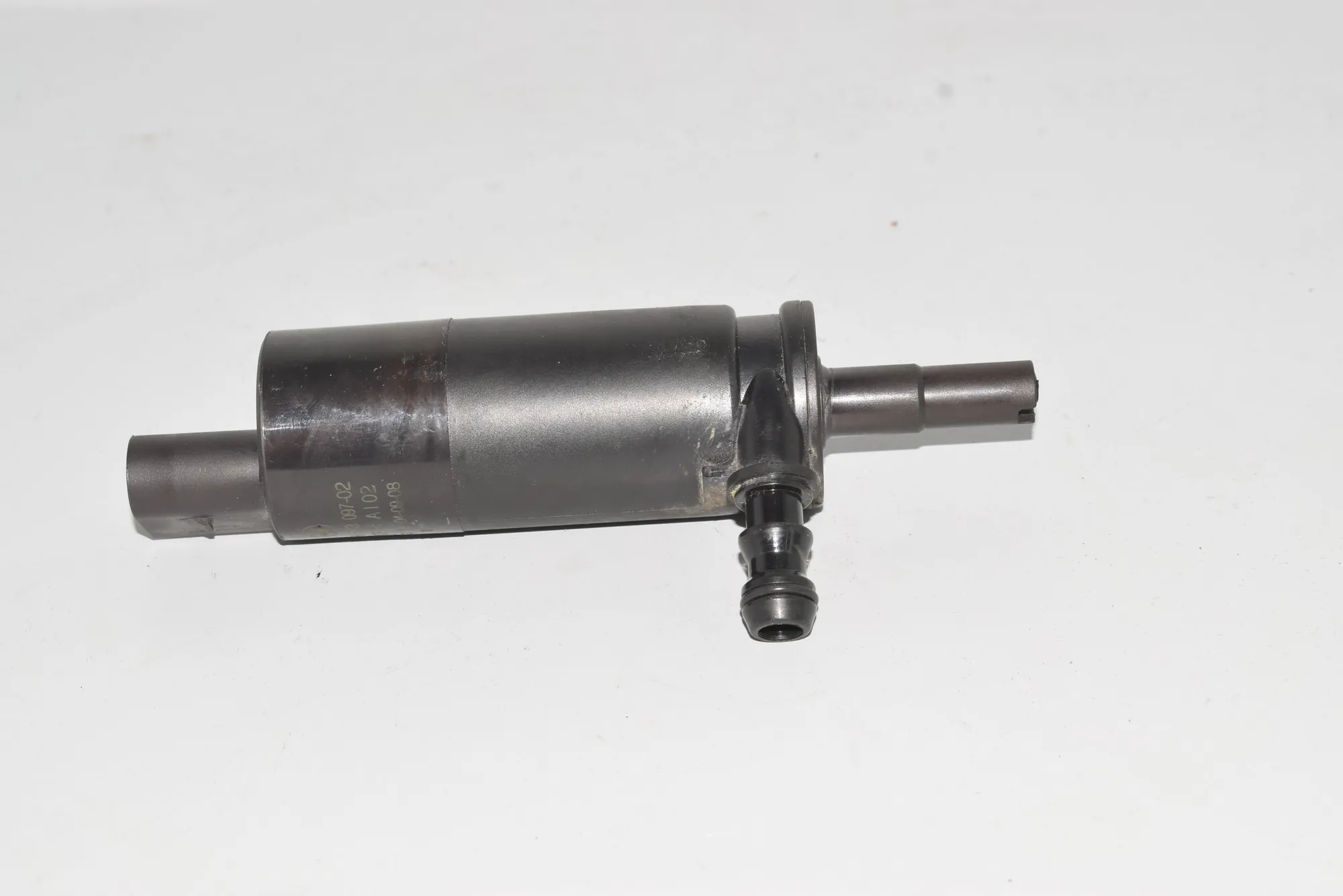 Washer Tank Motor – OEM 6973097 · BMW 3 Cabrio (E93) BMW 3 Cabrio (E93) 2008 – 5