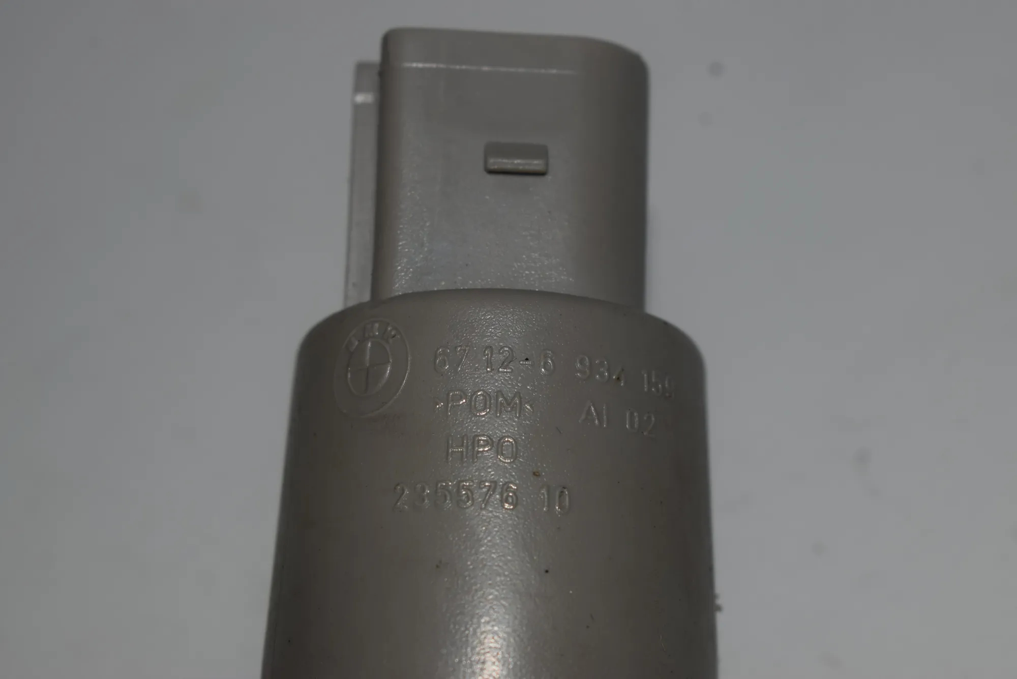 Washer Tank Motor – OEM 6934159 · BMW 3 Coupe (E92) BMW 3 Coupe (E92) 2010 – 3