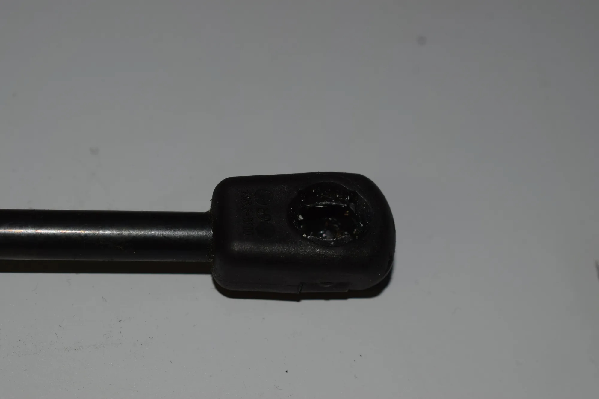 Front Left Bonnet Strut – OEM 7225517 · BMW 3 Coupe (E92) BMW 3 Coupe (E92) 2008 – 5