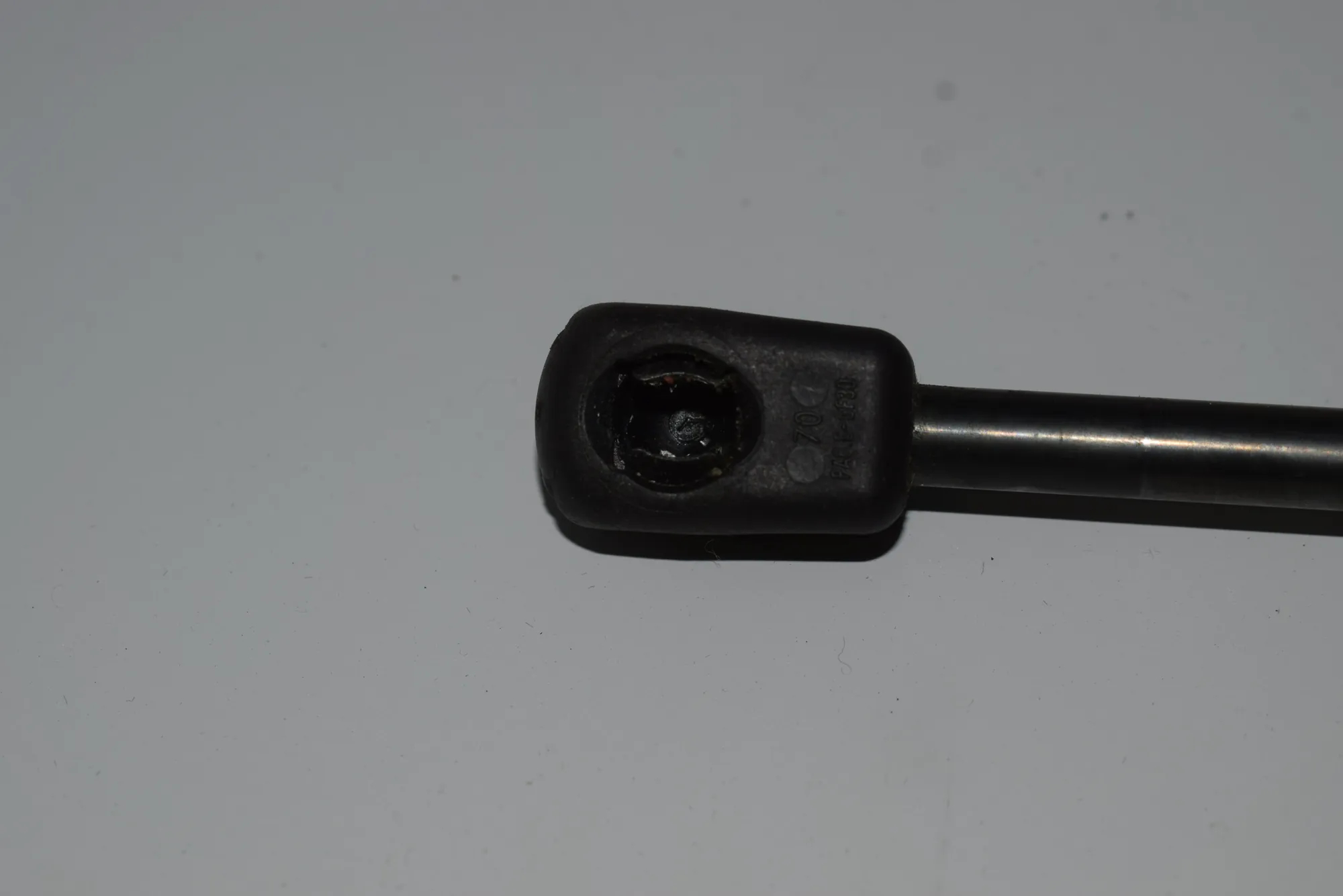 Front Right Bonnet Strut – OEM 7225517 · BMW 3 Coupe (E92) BMW 3 Coupe (E92) 2008 – 4