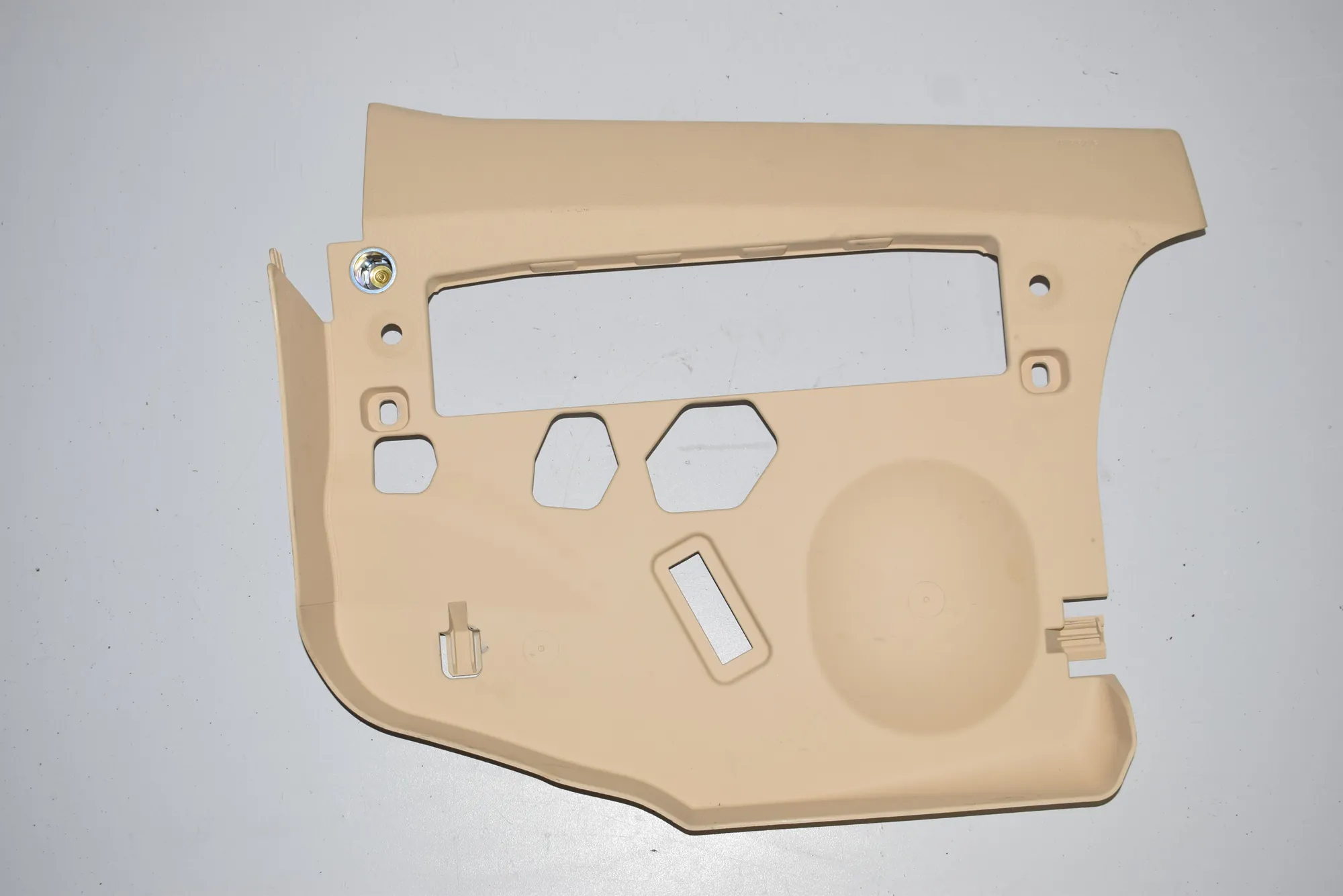 Other Interior Parts – OEM 9218558 · BMW 3 (F30, F80) BMW 3 (F30, F80) 2012