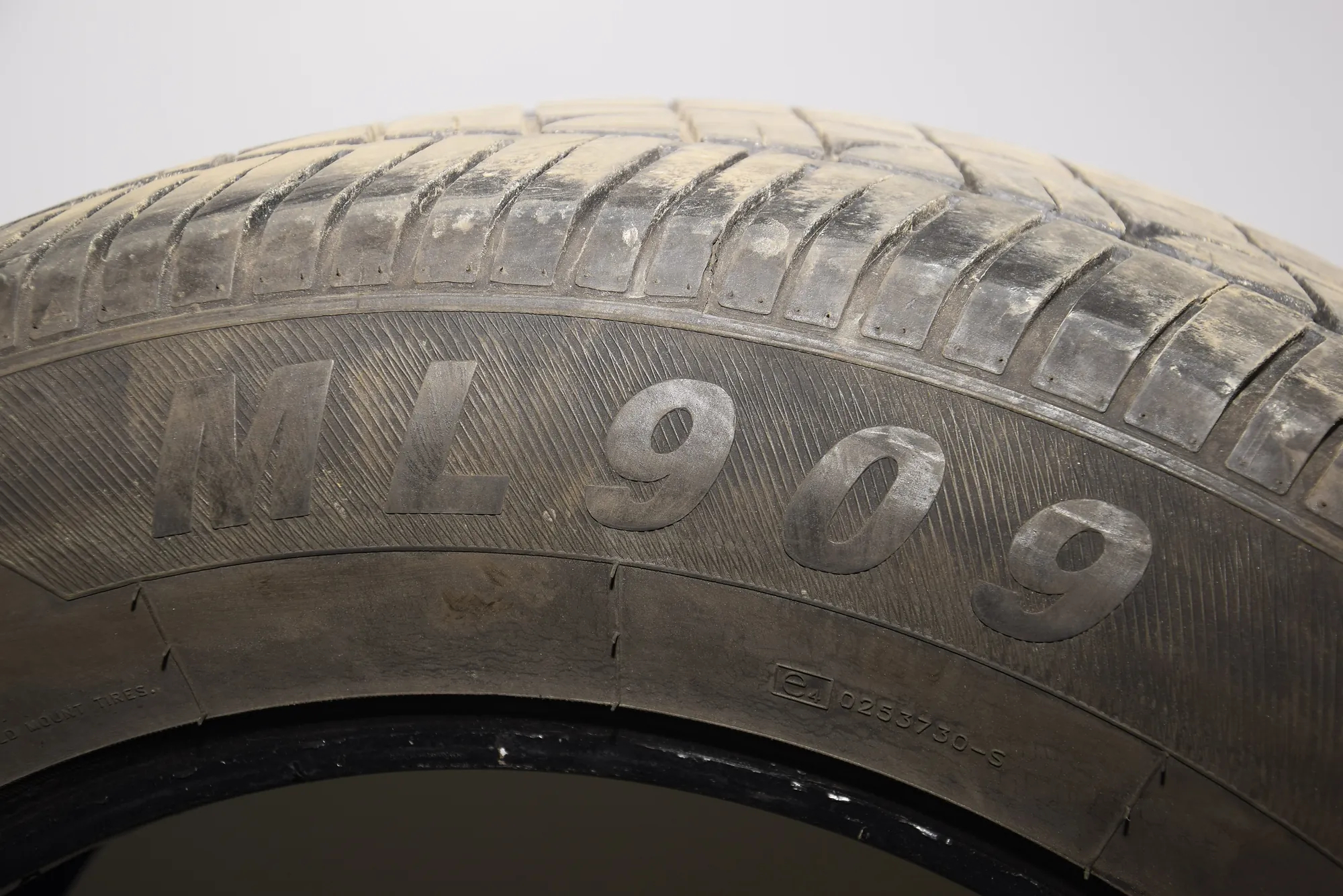 Tire – OEM NA · BMW X5 (E53) 4.4 i 2002 – 3