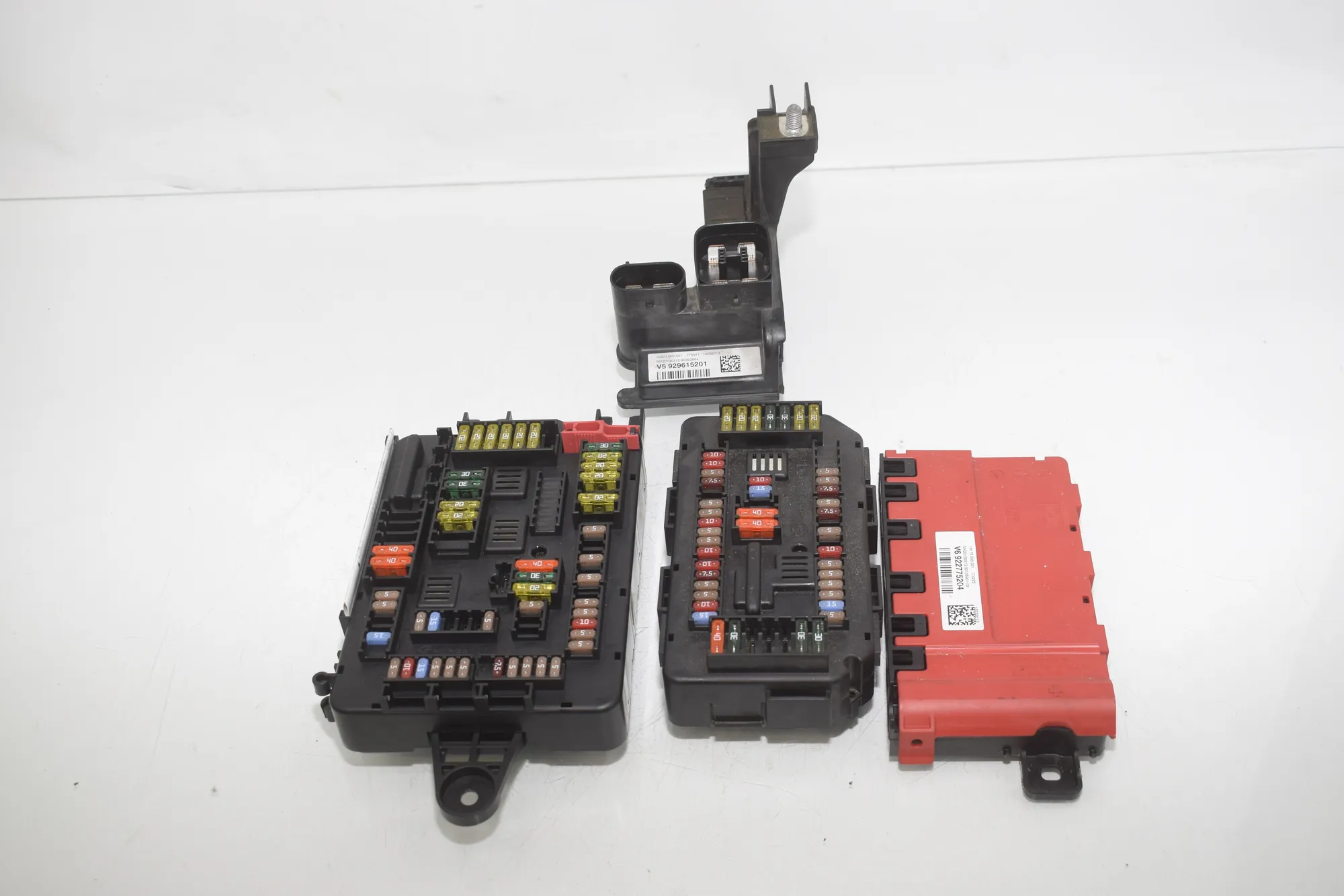 Fuse Box – OEM 9261110 · BMW 3 Touring (F31) 330 d 2013