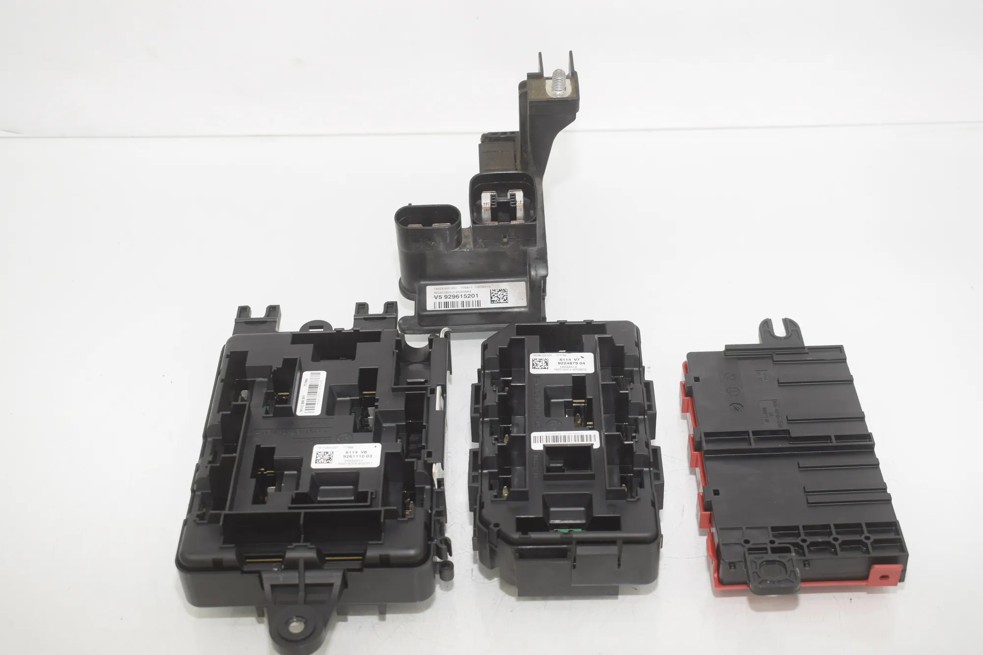 Fuse Box – OEM 9261110 · BMW 3 Touring (F31) 330 d 2013 – 2