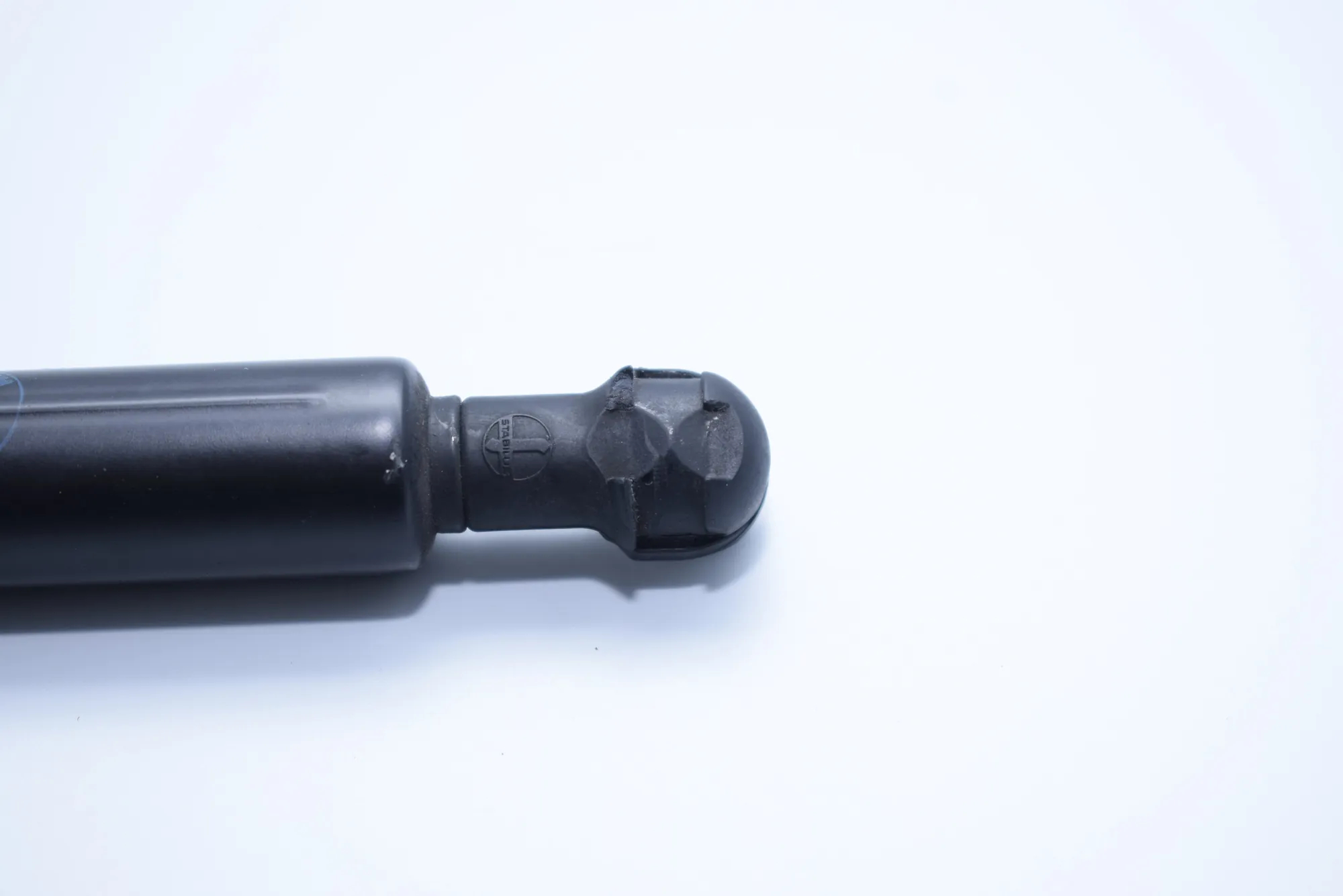 Front Right Bonnet Strut – OEM 8402551 · BMW X5 (E53) 4.4 i 2002 – 4