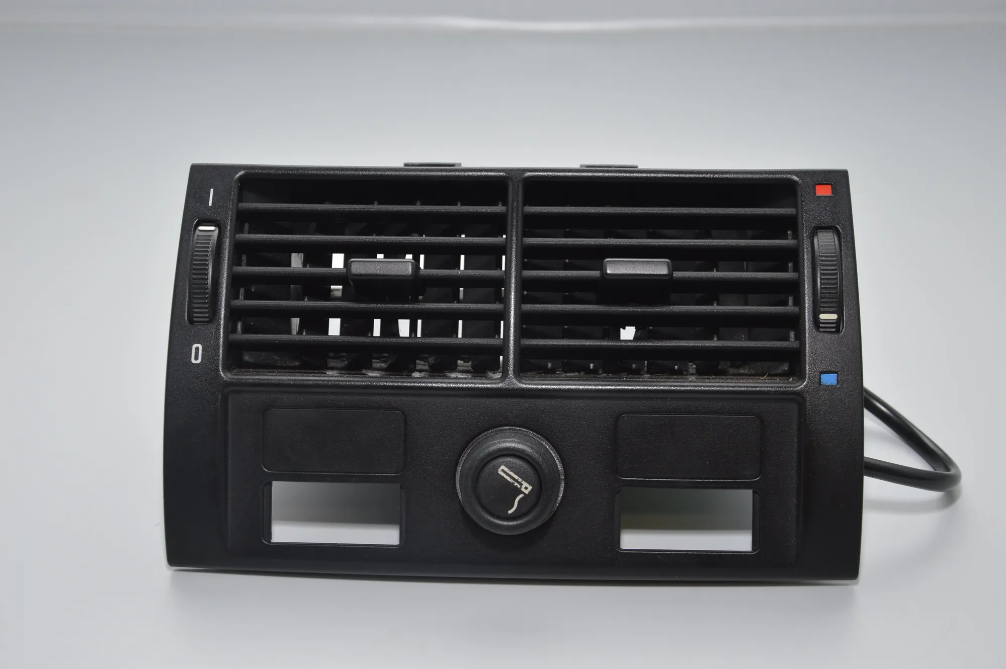 Dashboard Air Vents – OEM 8370910 · BMW X5 (E53) 4.4 i 2002