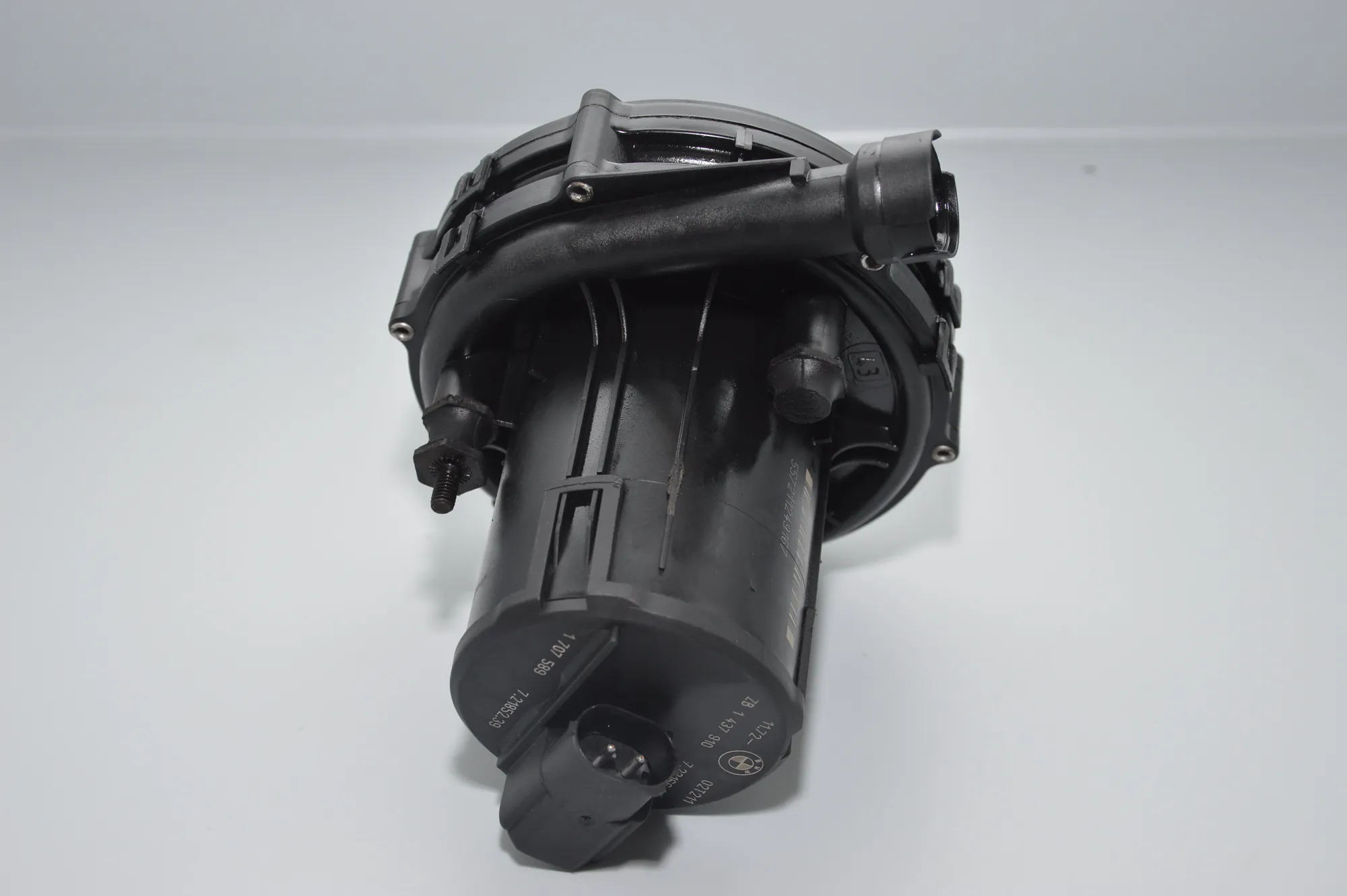 Other Engine Compartment Parts – OEM 1437910 · BMW X5 (E53) 4.4 i 2002 – 7