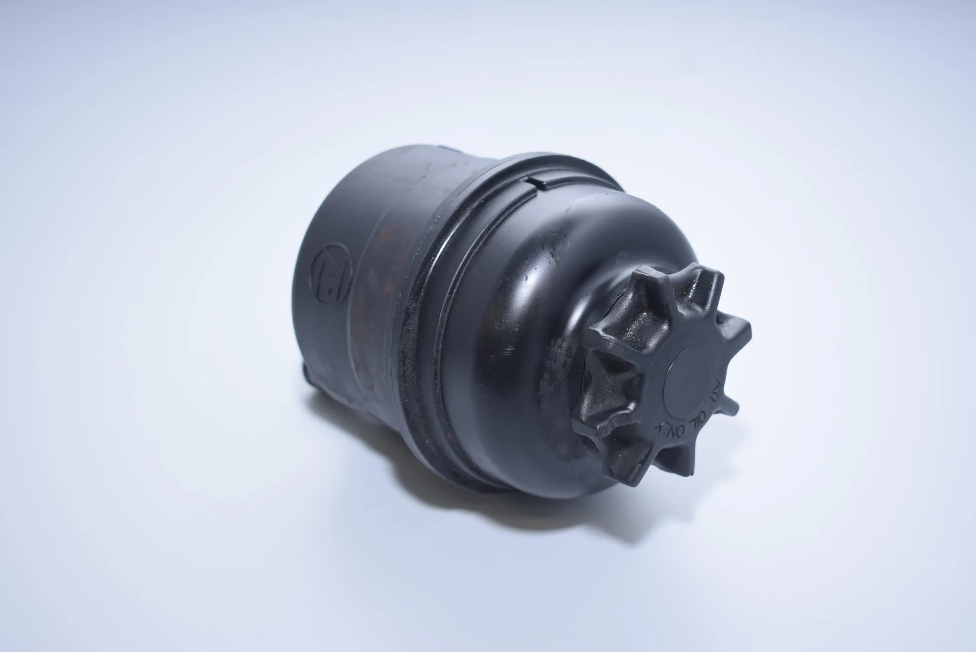 Power Steering Pump Tank – OEM 1097164 · BMW X5 (E53) 4.4 i 2002