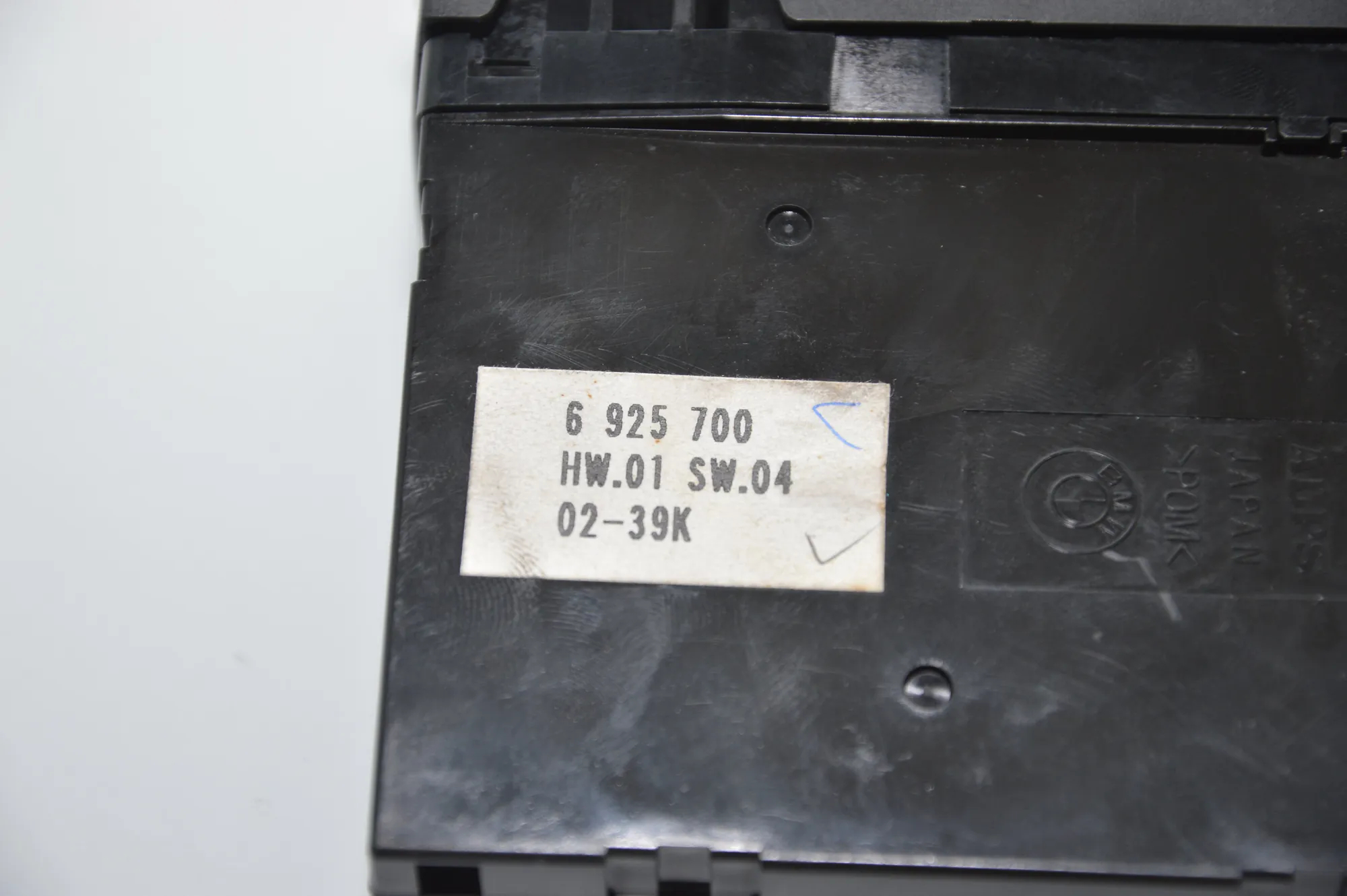 Front Left Door Window Switch – OEM 6925700 · BMW X5 (E53) 4.4 i 2002 – 6