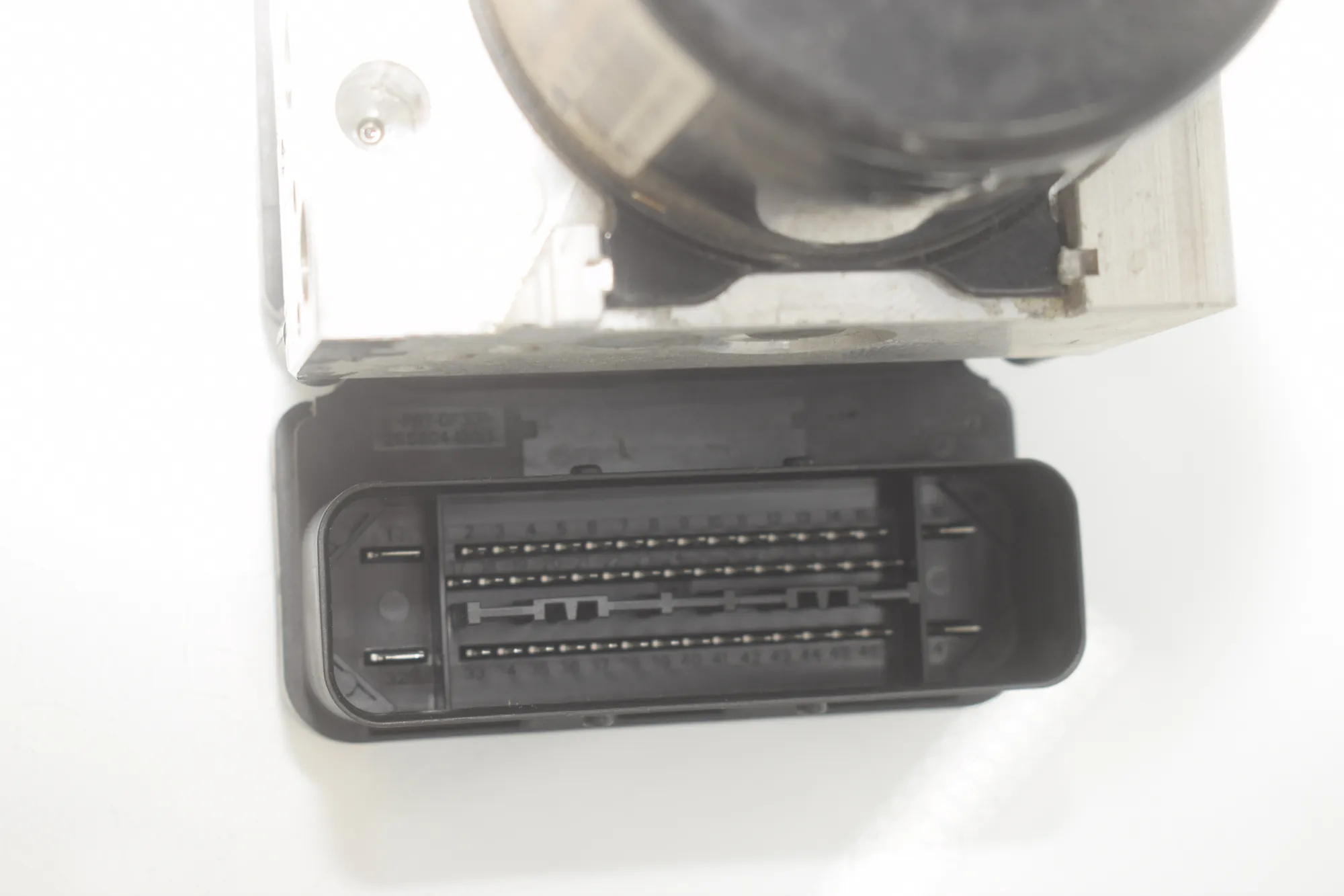 ABS Pump – OEM 6862246 · BMW 3 Touring (F31) 330 d 2013 – 3