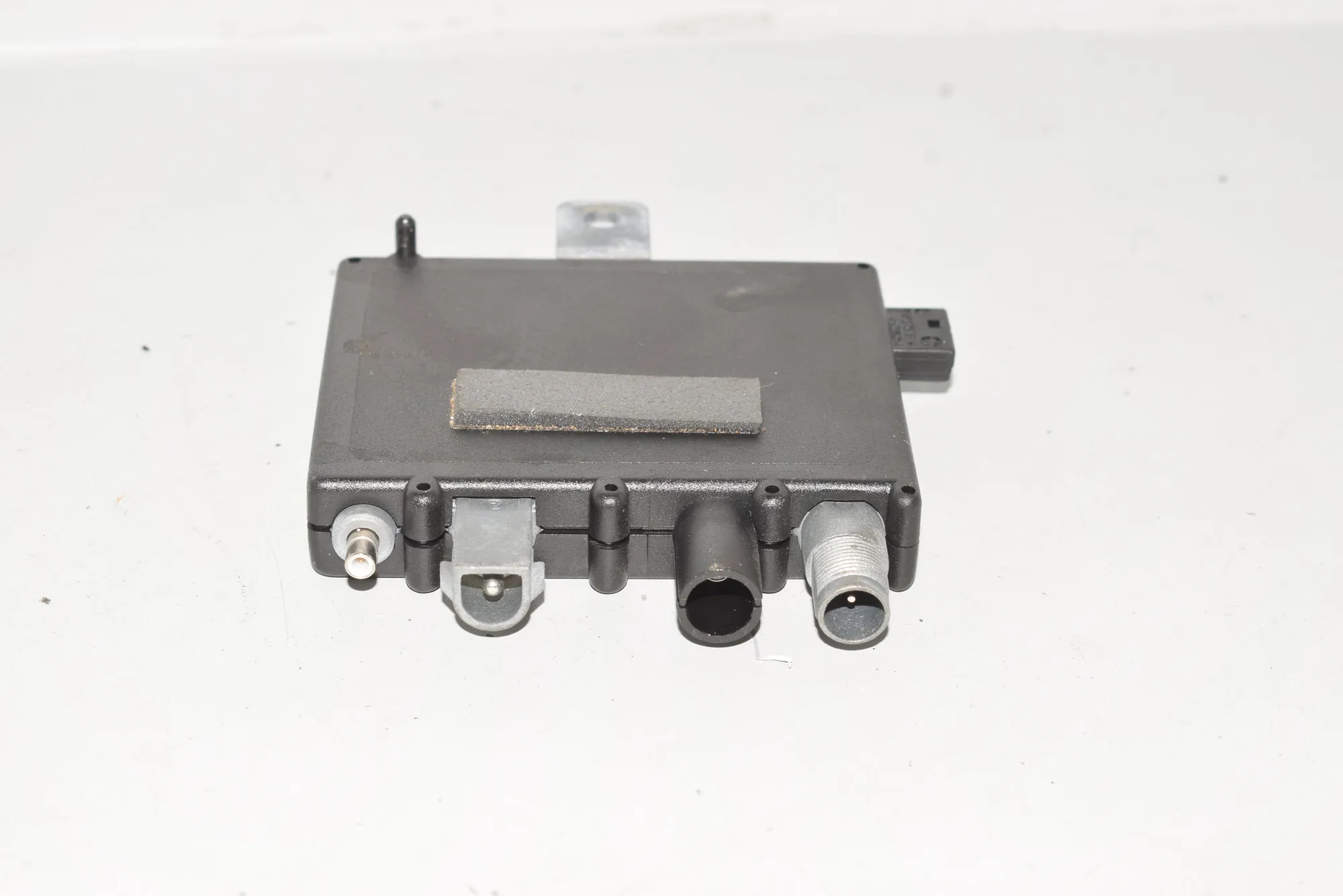 Antenna – OEM 8377656 · BMW X5 (E53) 4.4 i 2001 – 5