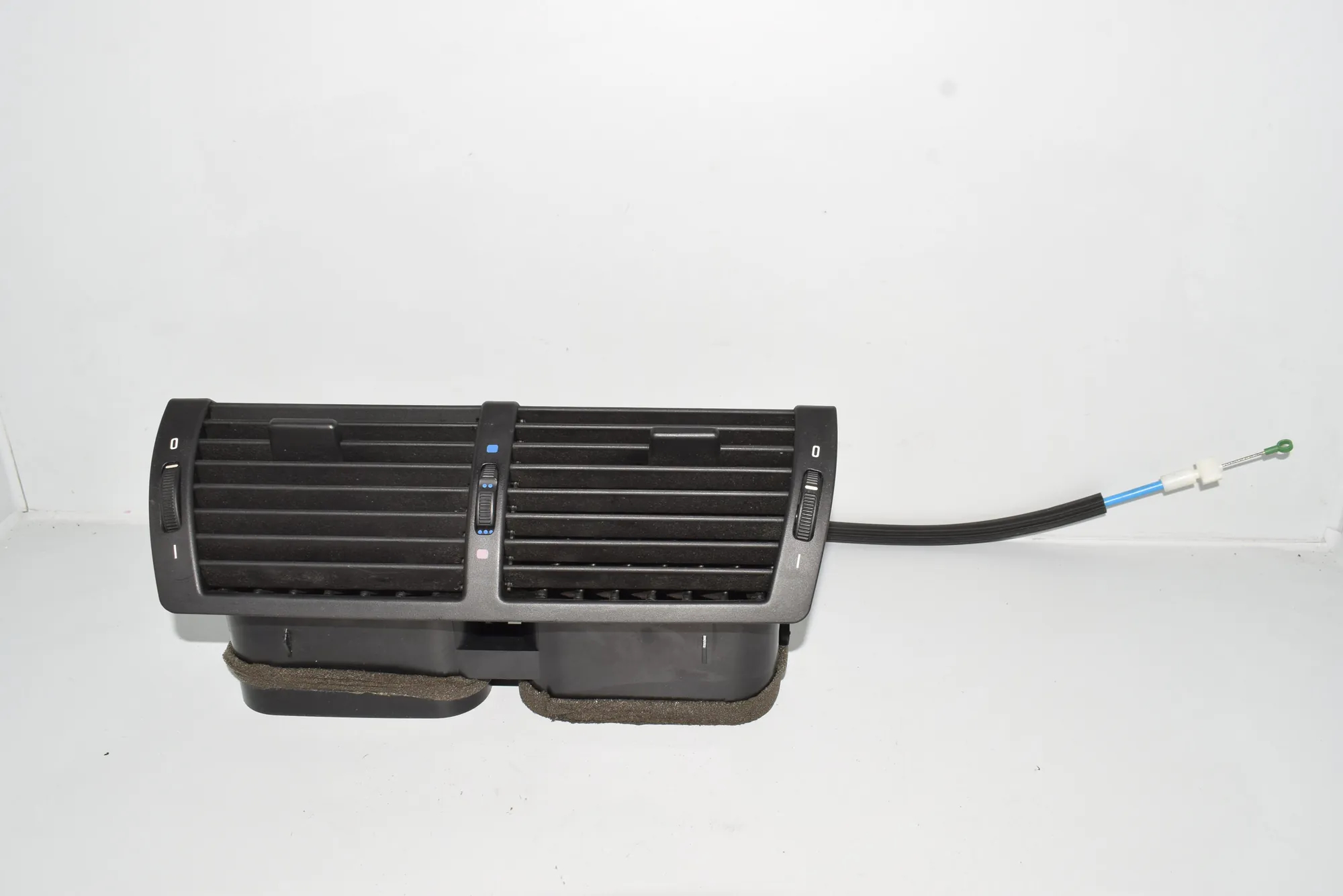 Dashboard Air Vents – OEM 8402221 · BMW X5 (E53) 4.4 i 2001 – 2