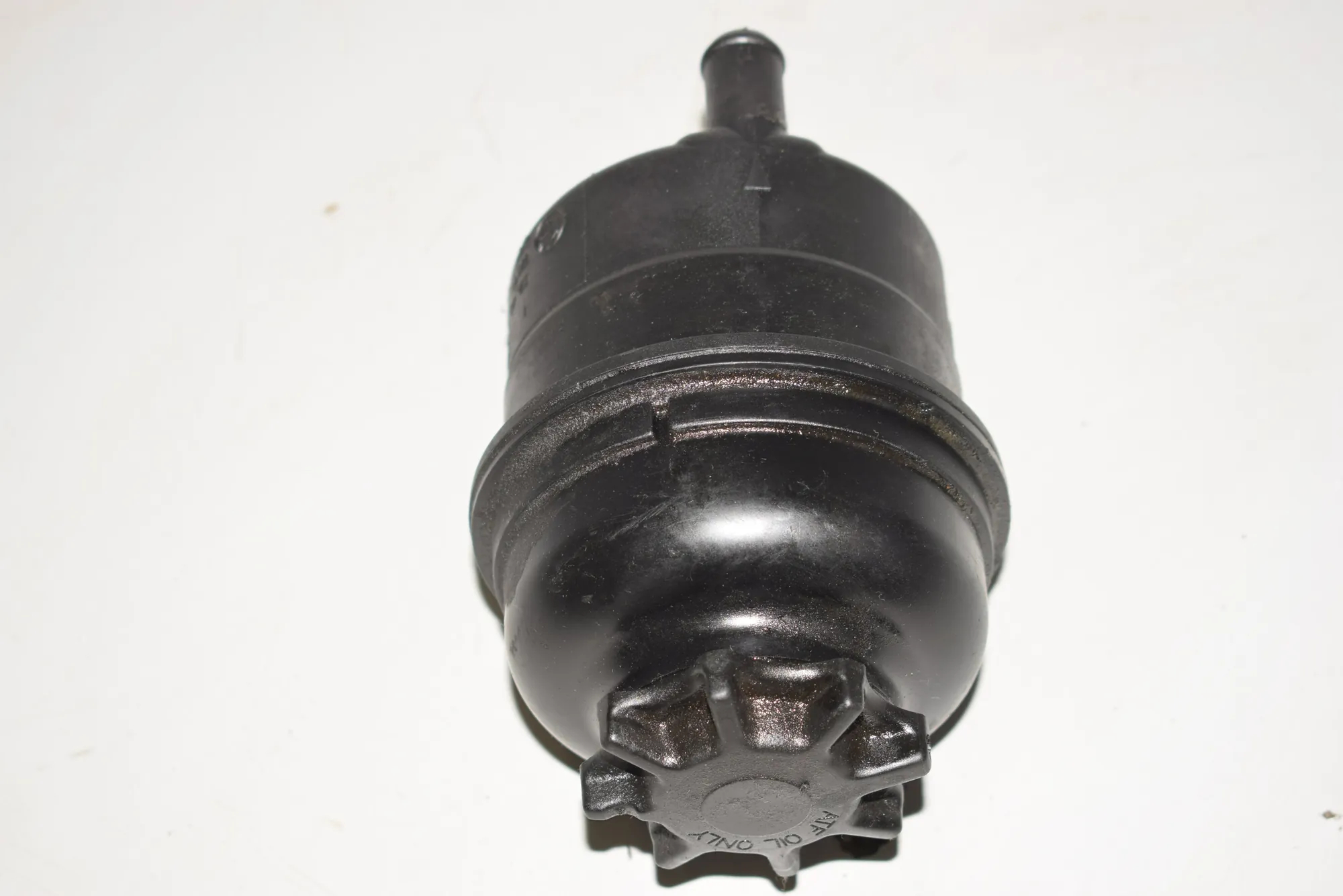 Power Steering Pump Tank – OEM 1097164 · BMW X5 (E53) 4.4 i 2001
