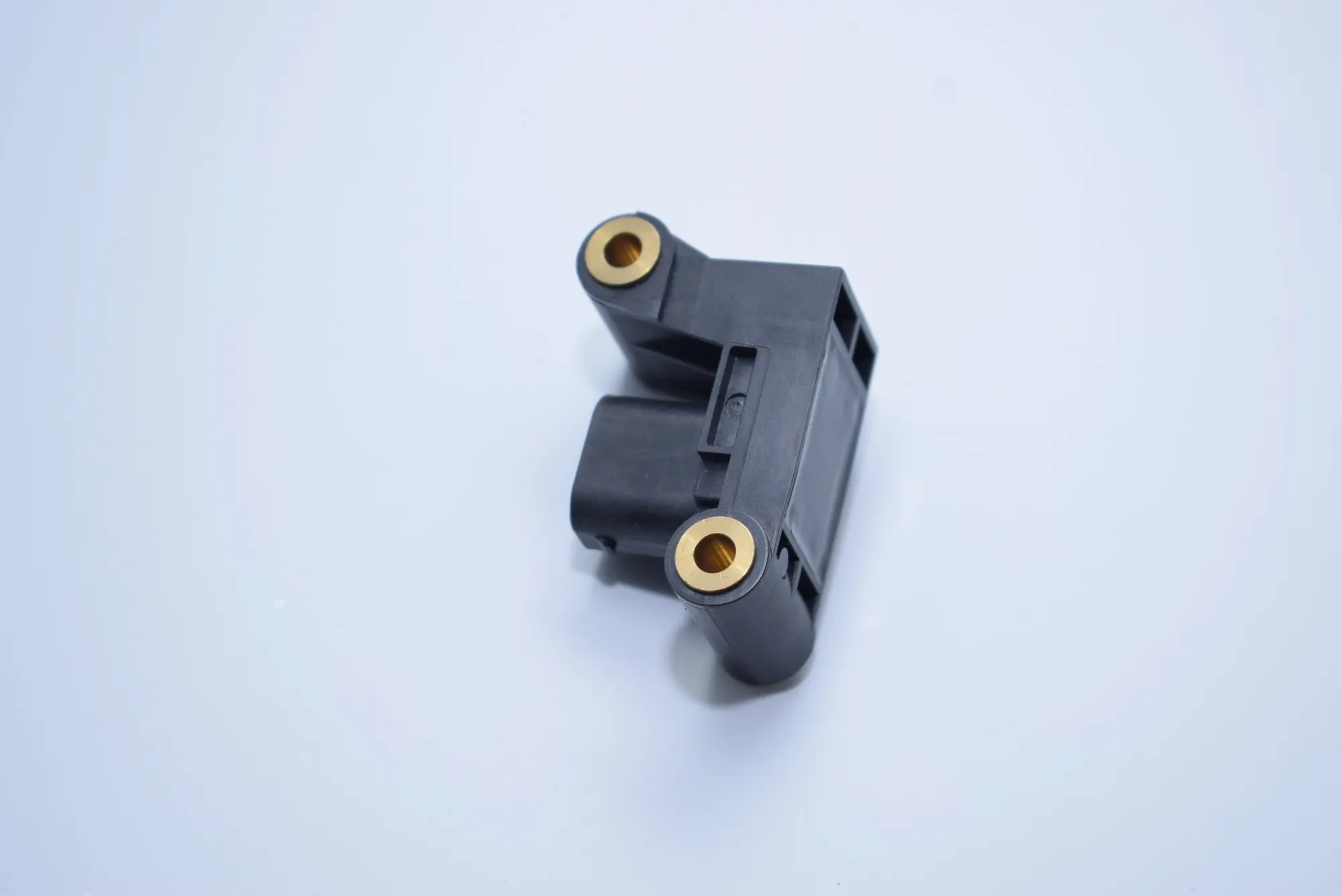 Front Left Impact Sensor – OEM 6977398 · BMW 5 (E60) 523 i 2005 – 2