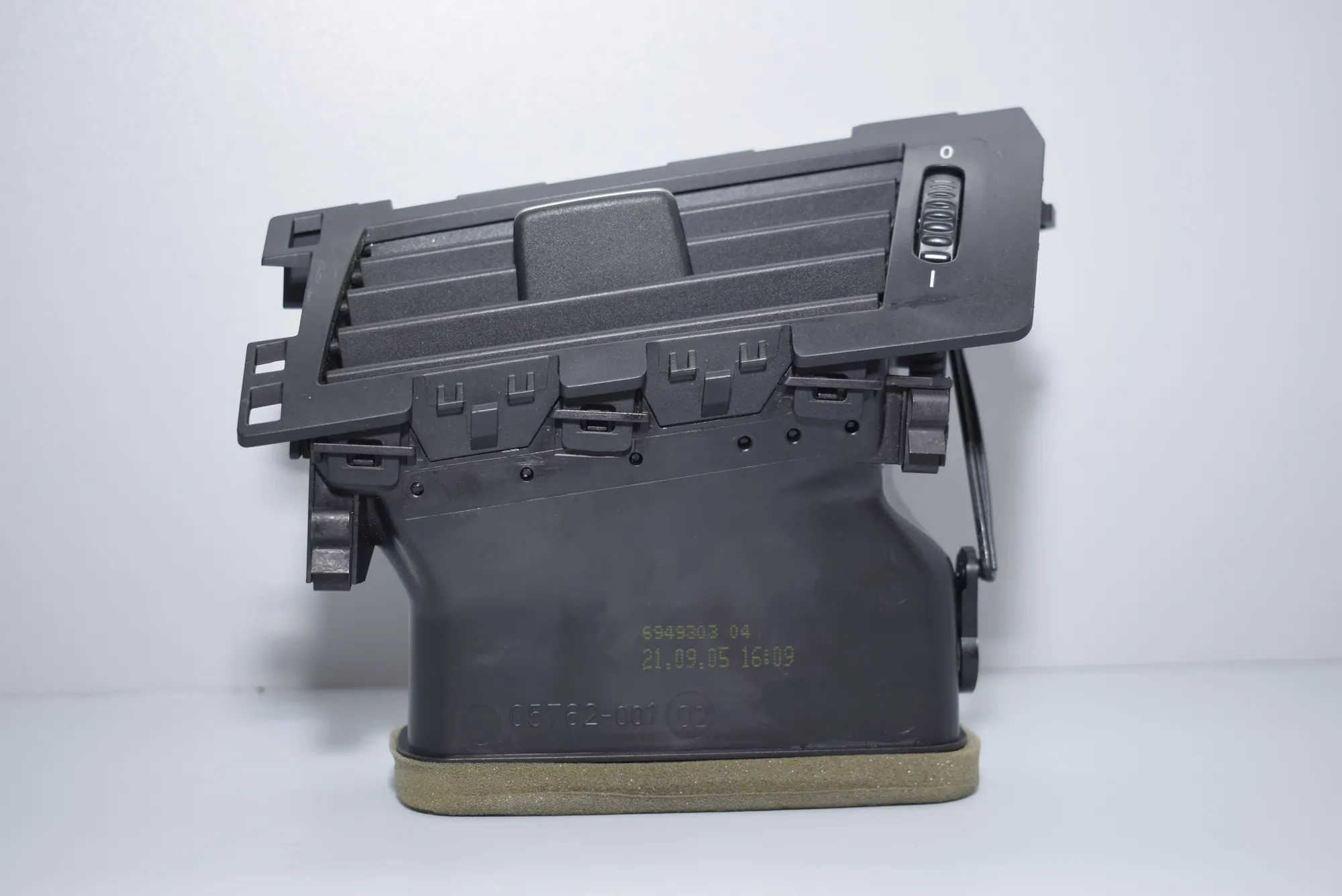 Dashboard Air Vents – OEM 6949303 · BMW 5 (E60) 523 i 2005 – 3