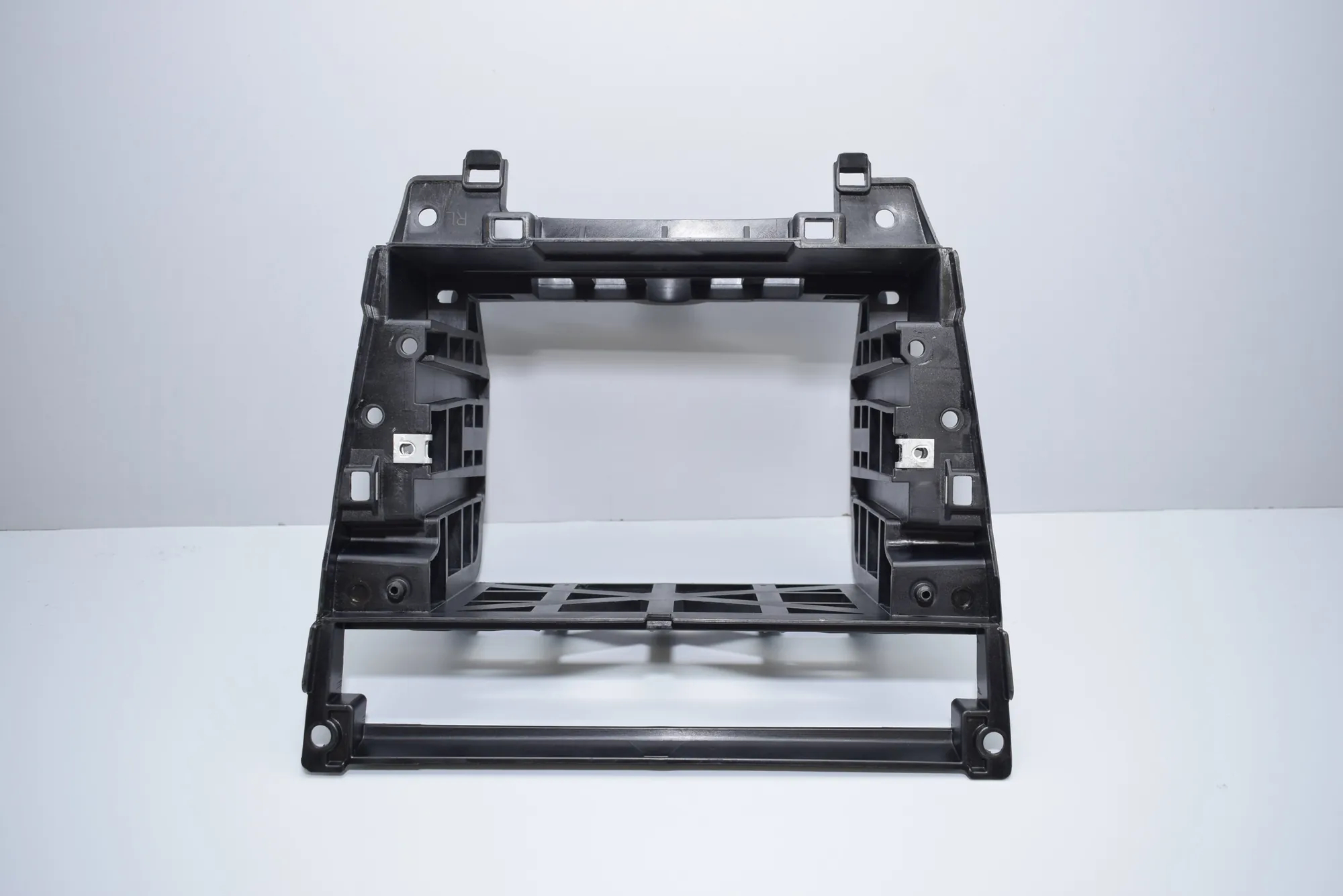 Other Interior Parts – OEM 7076082 · BMW 5 (E60) 523 i 2005 – 4