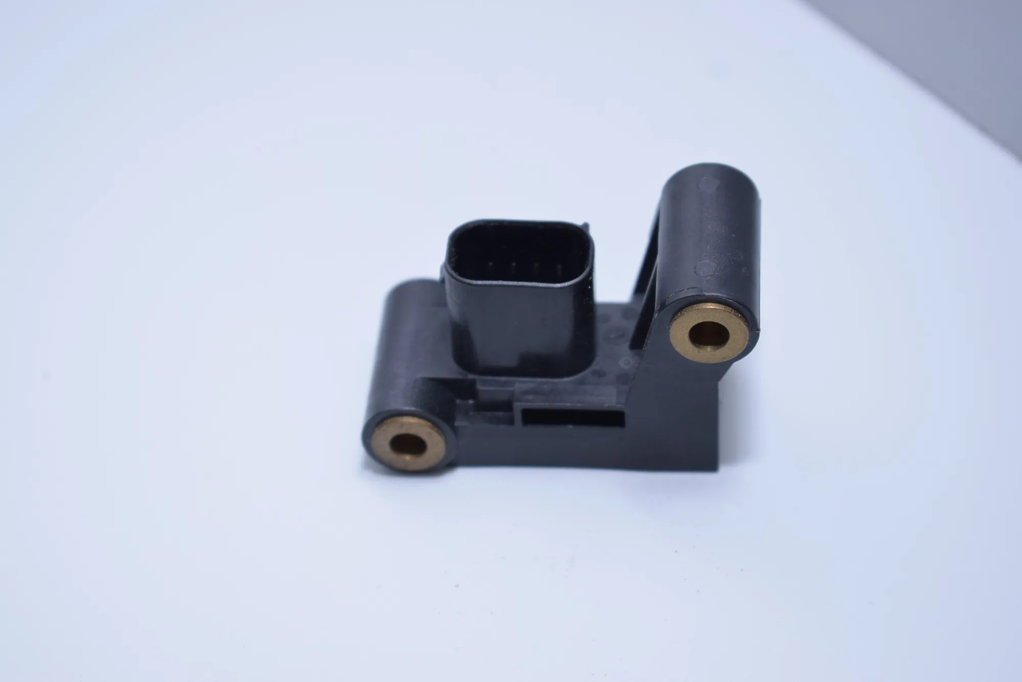Front Left Impact Sensor – OEM 6977398 · BMW 5 (E60) 523 i 2005 – 5